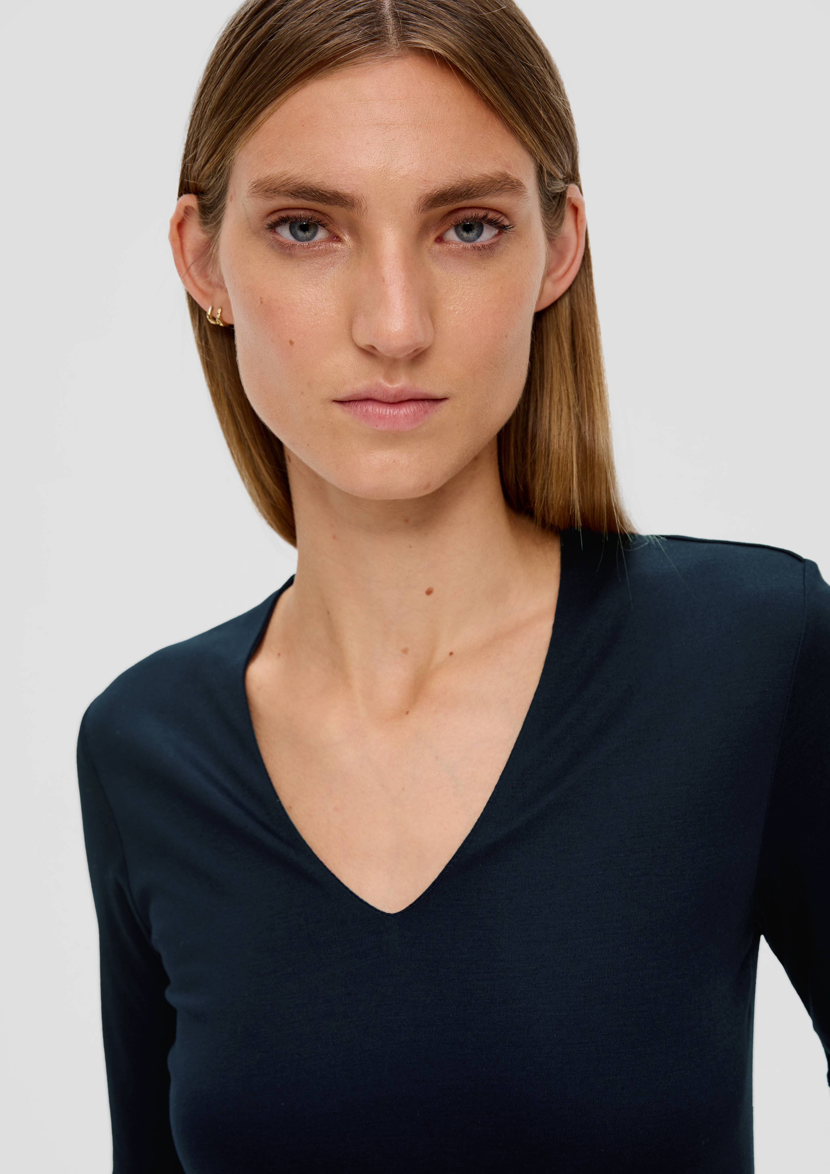 T-Shirt in 5959, 0200 & 9999