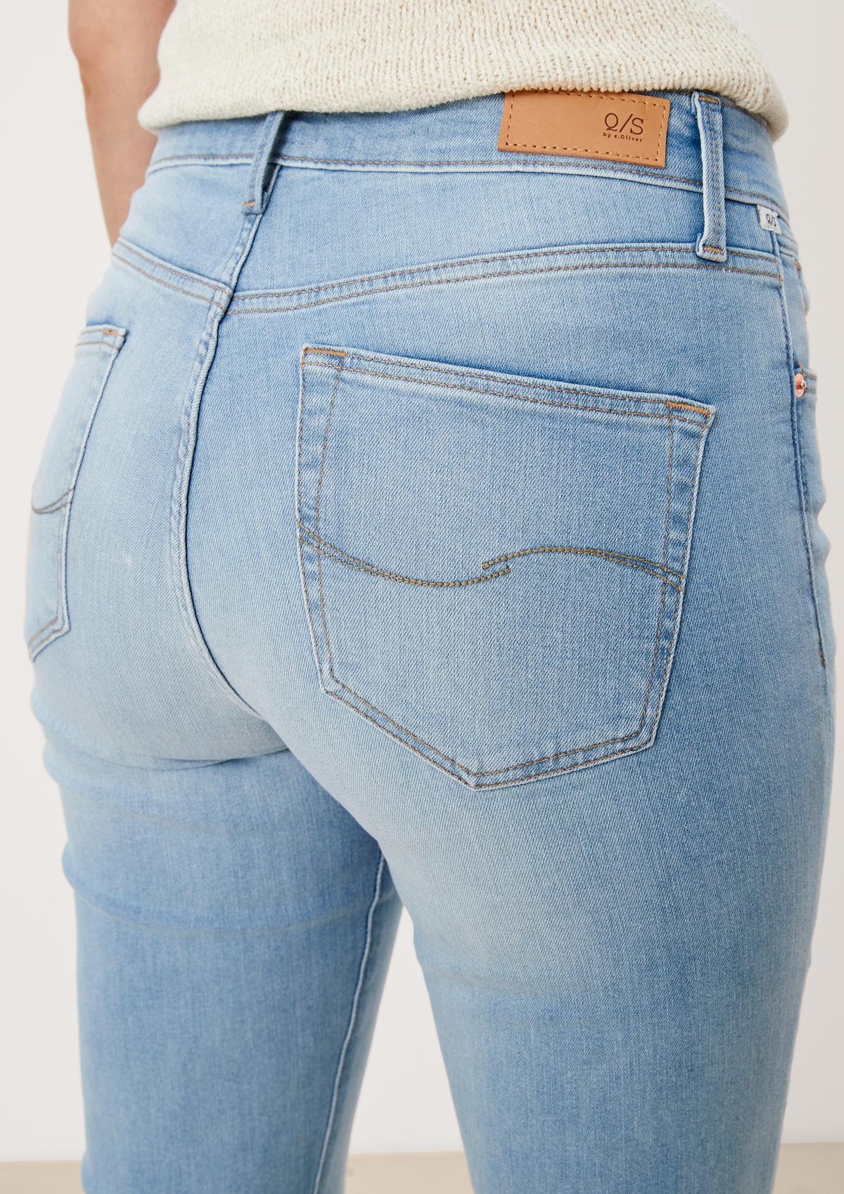 s.Oliver Slim: džíny s rozšiřujícími se nohavicemi