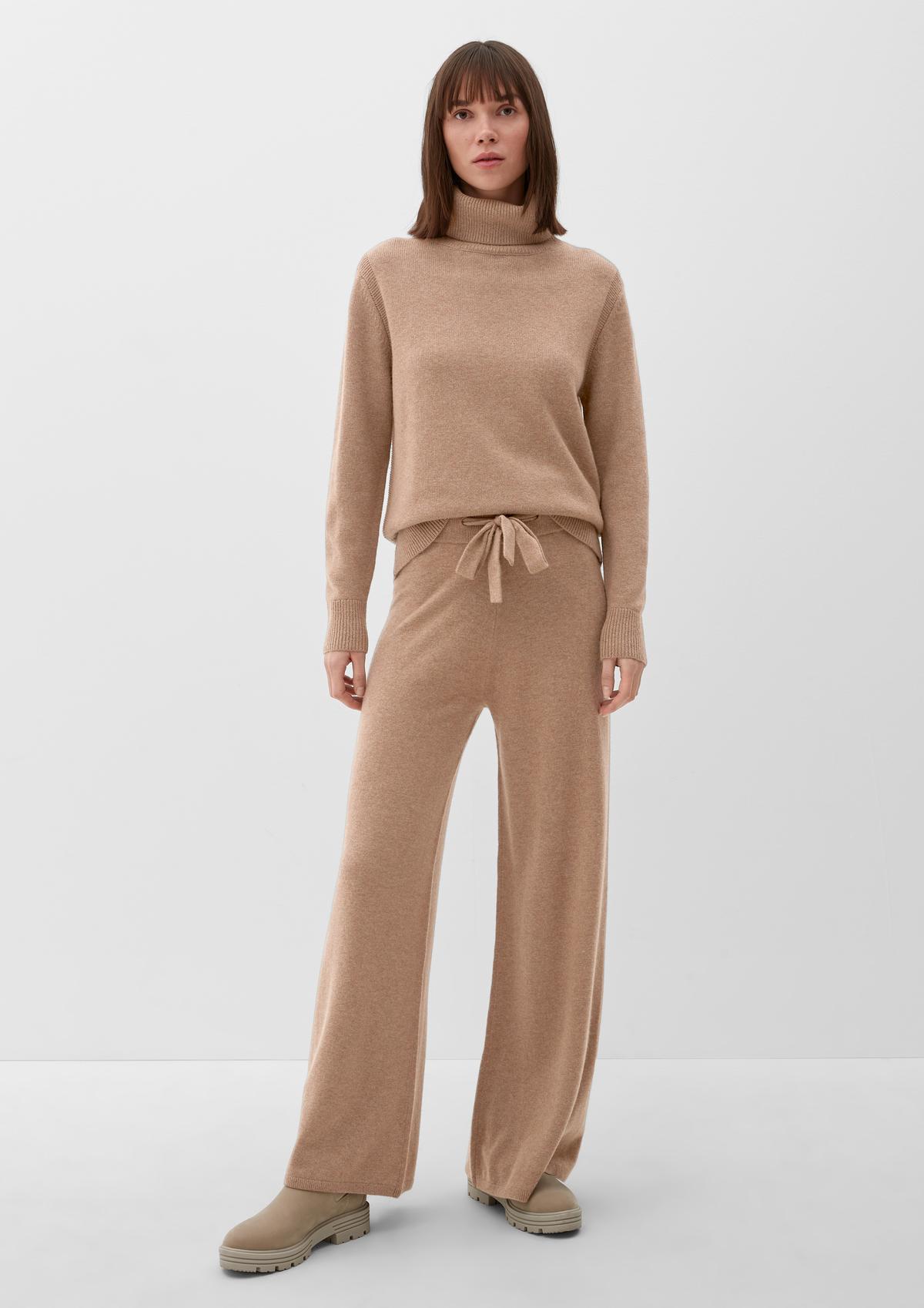 Knitted trousers with cashmere