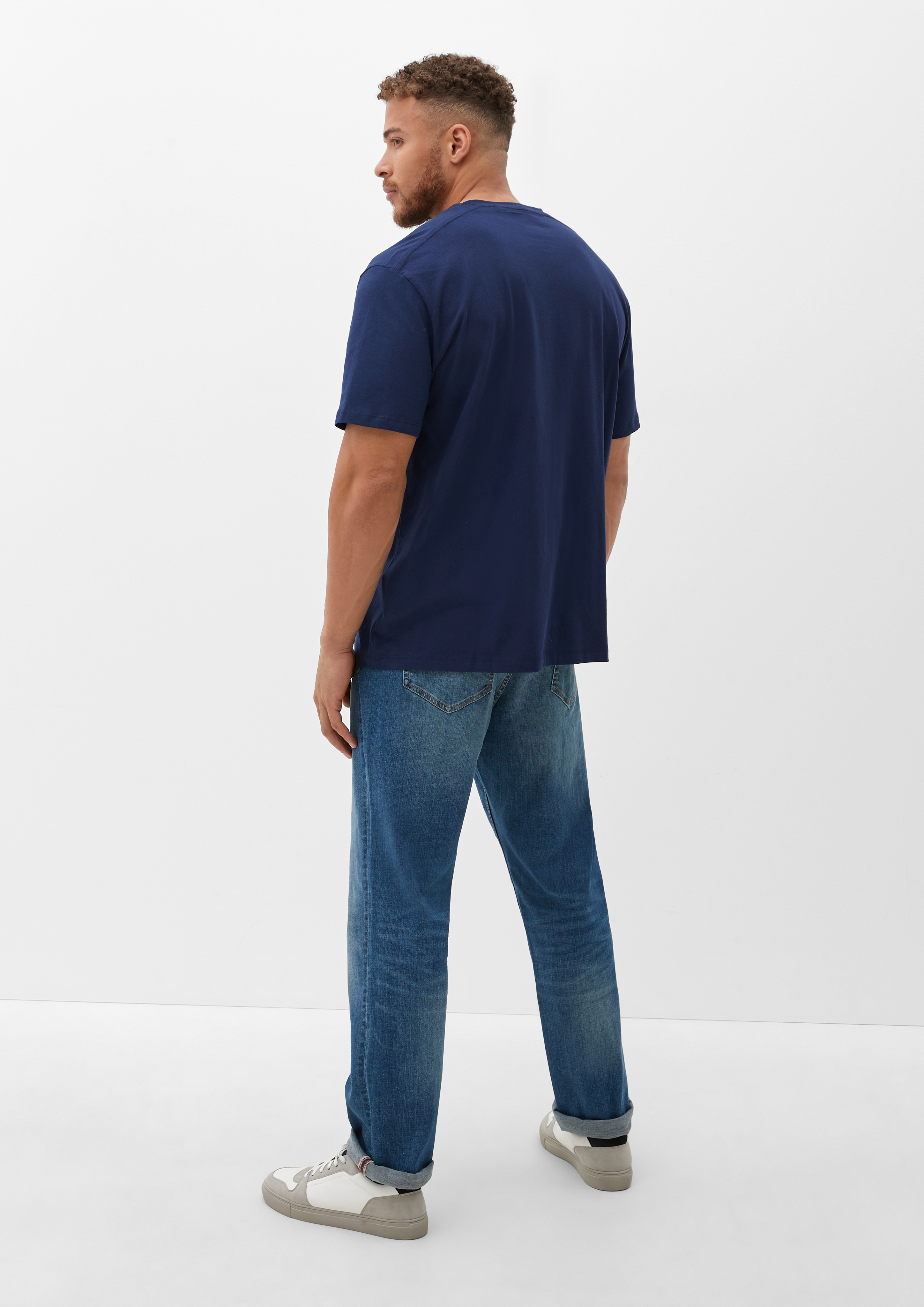 T-shirt in 56D1, 79D1 & 95D1