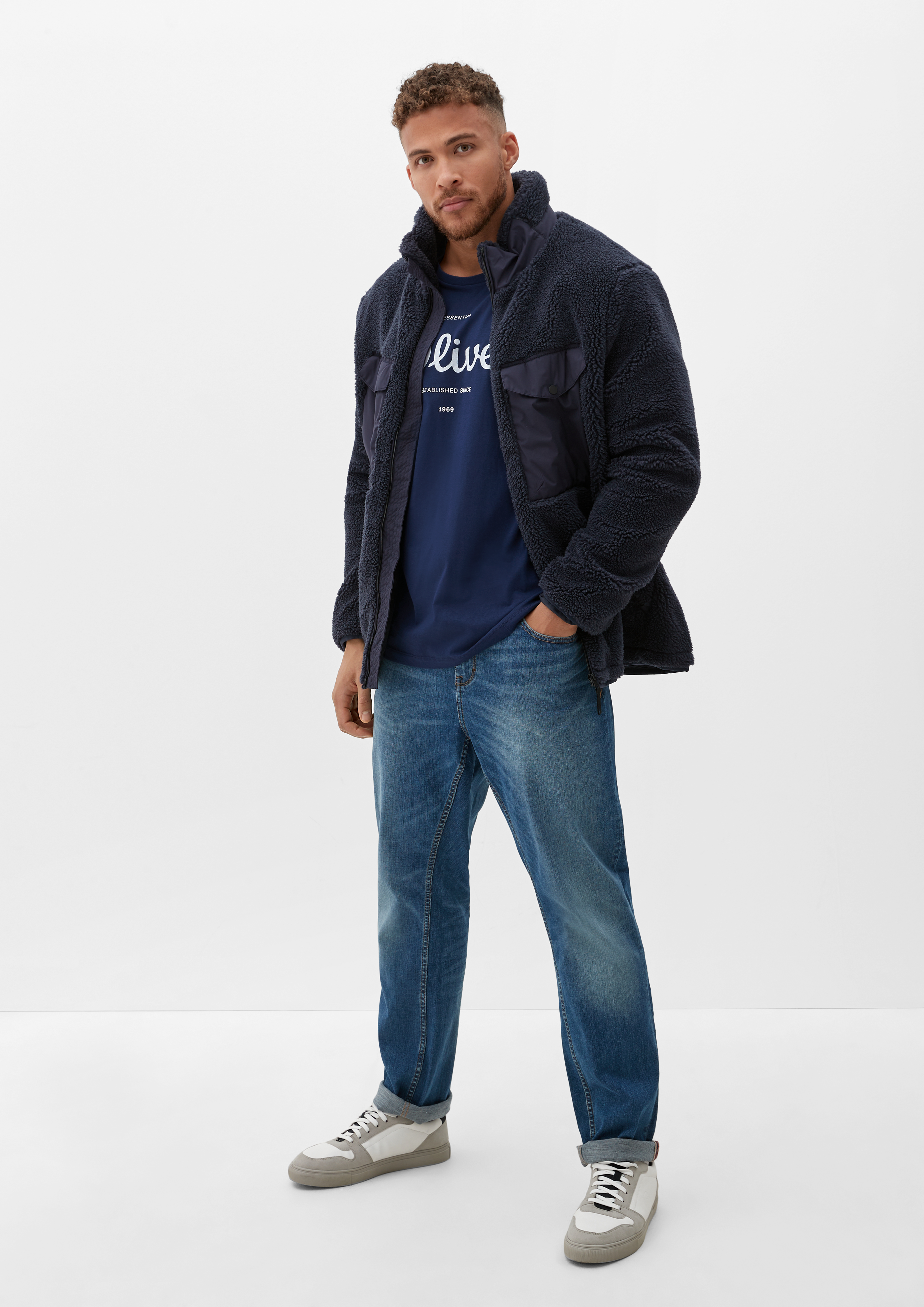 T-shirt in 56D1, 79D1 & 95D1