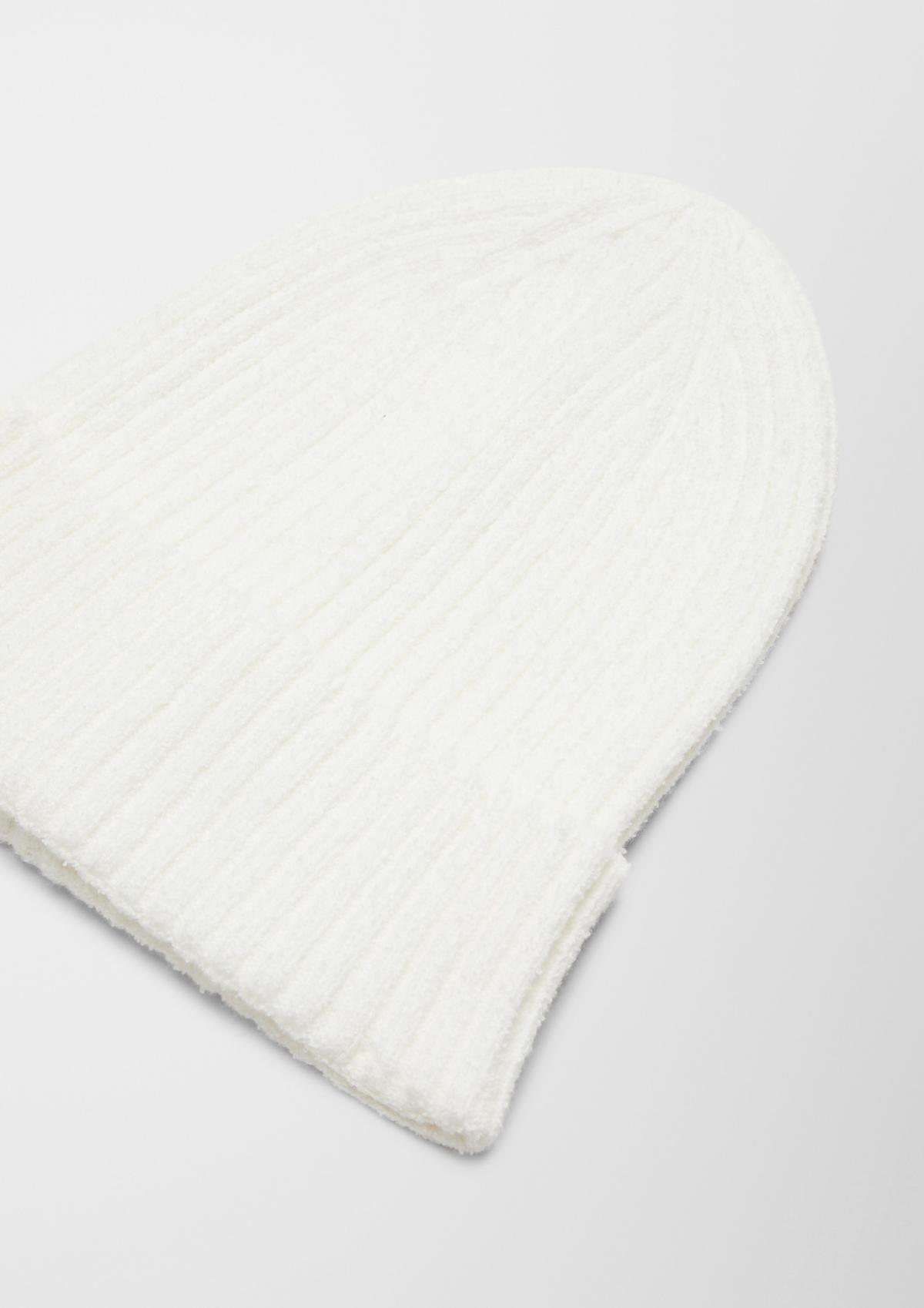s.Oliver Knitted hat with a ribbed trim