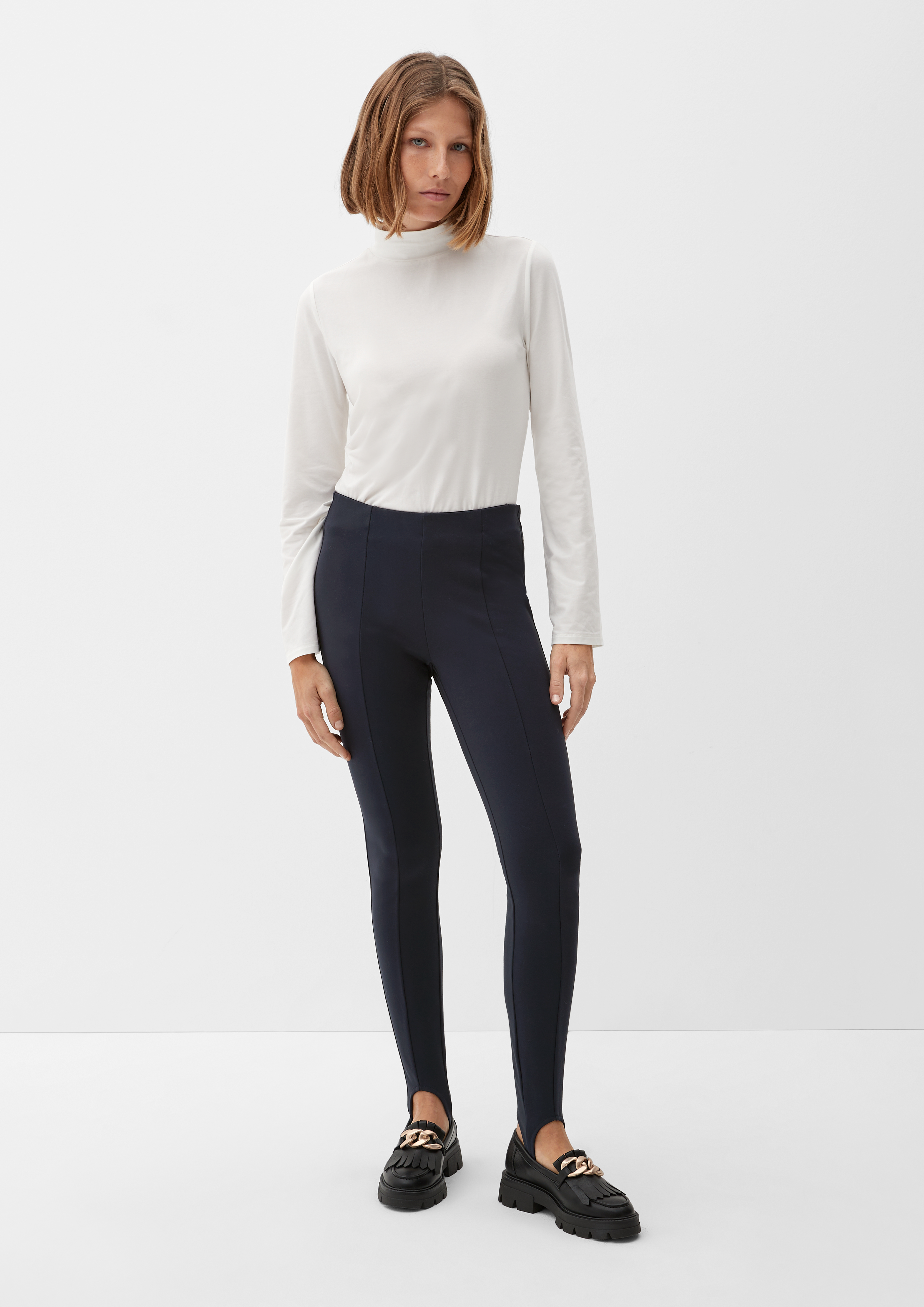 Skinny fit: leggings with straps - navy foot