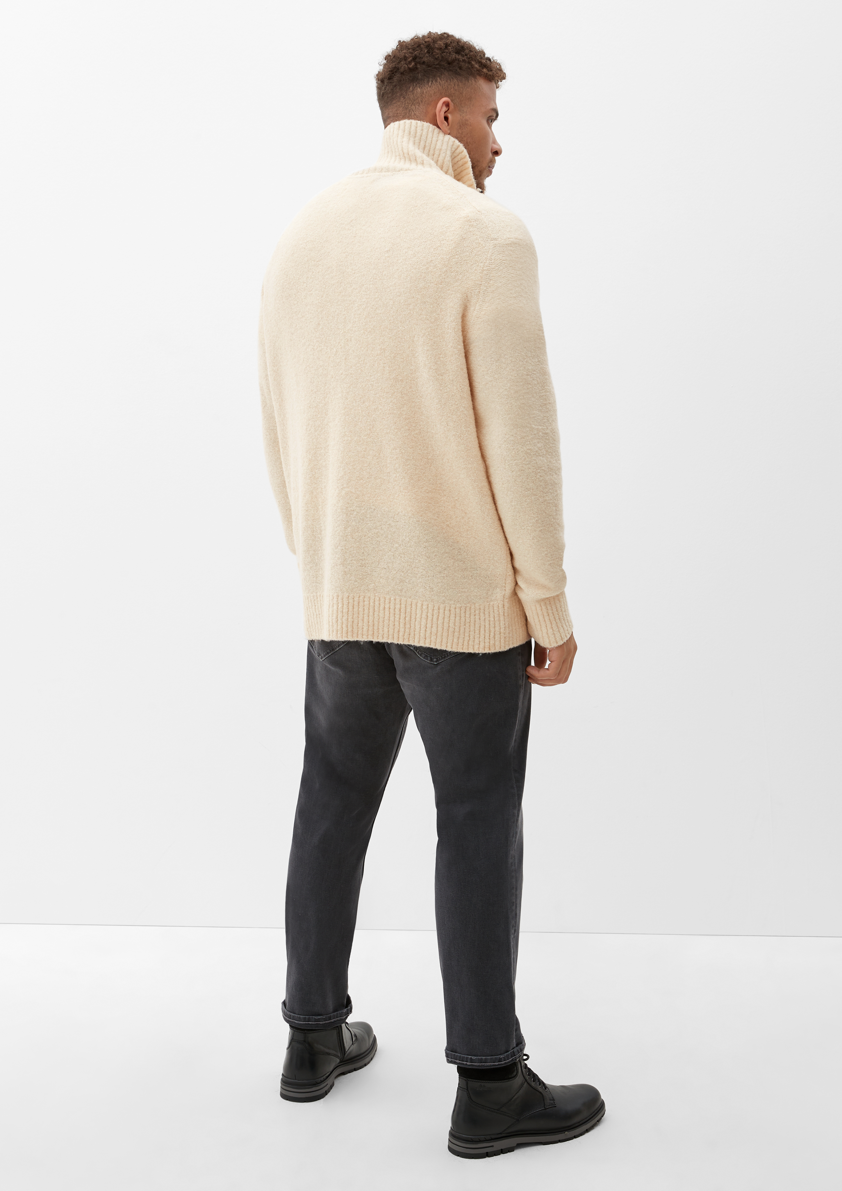 Knitted jumper in 