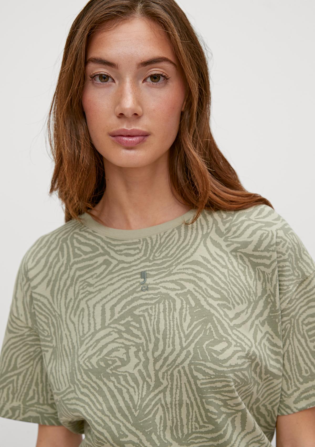 T-shirt in a loose fit - pale green | Comma