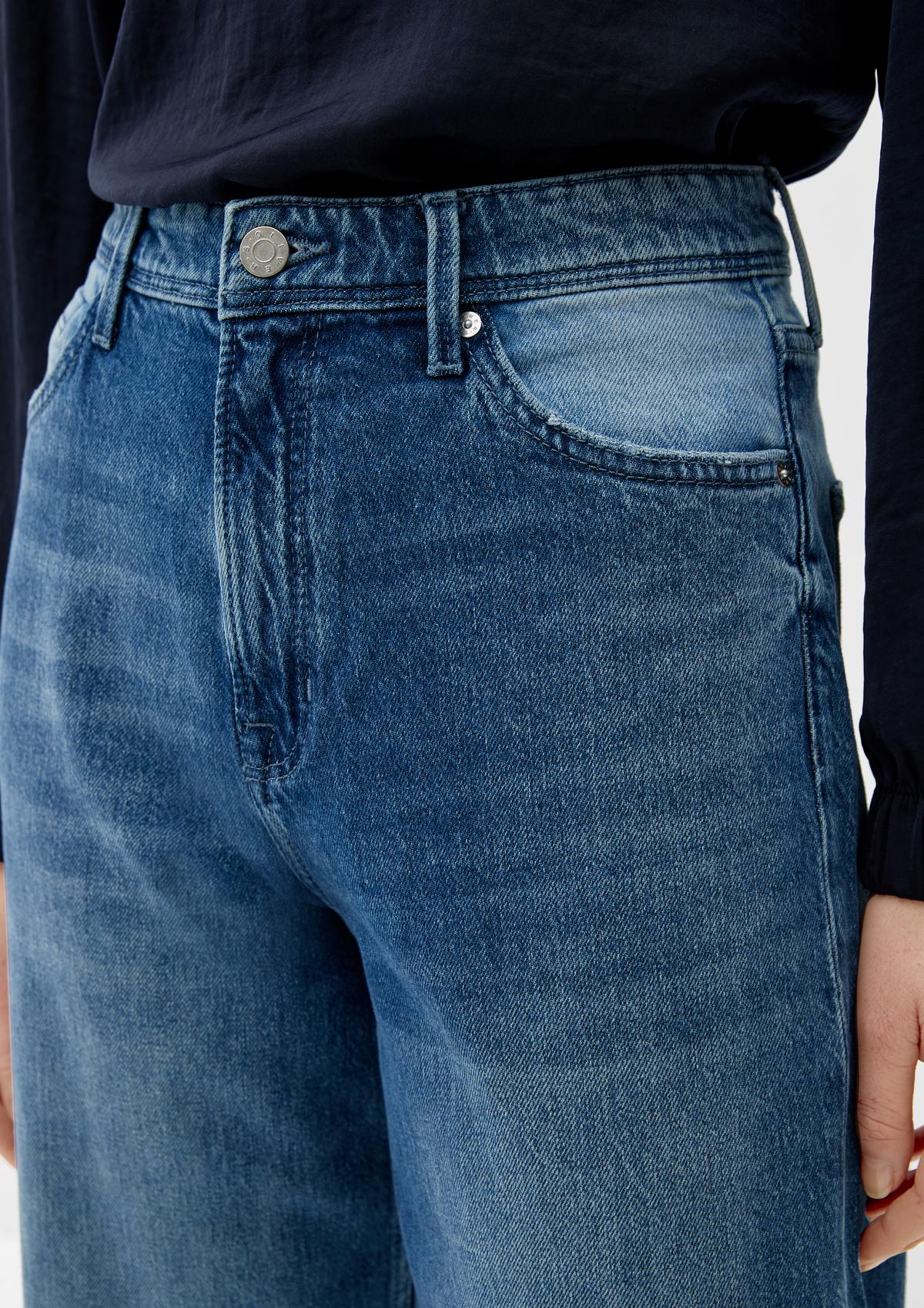 s.Oliver Suri: jeans with washed details
