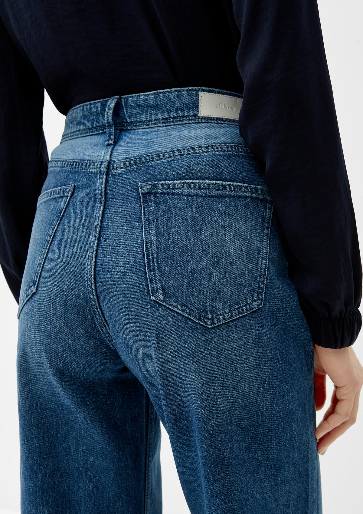 s.Oliver Suri: jeans met washed detail