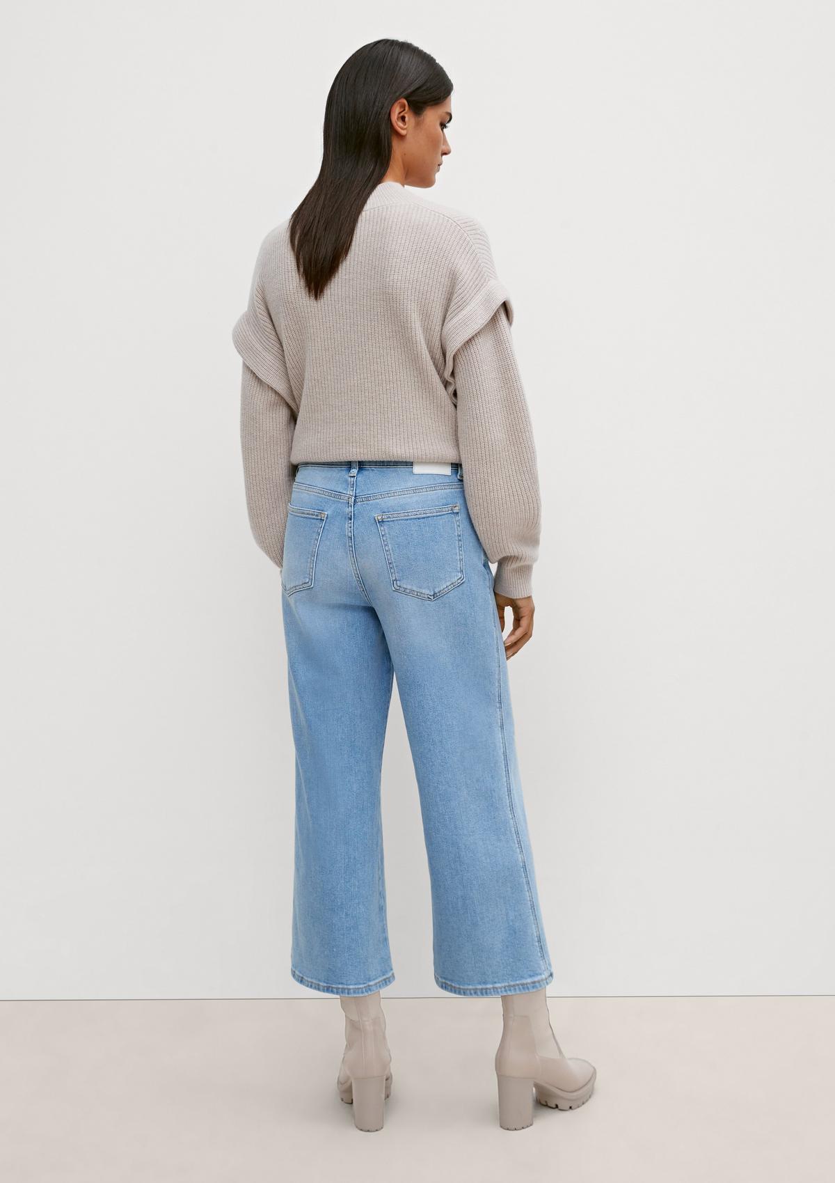 comma Regular: Jeans mit Sattelbund