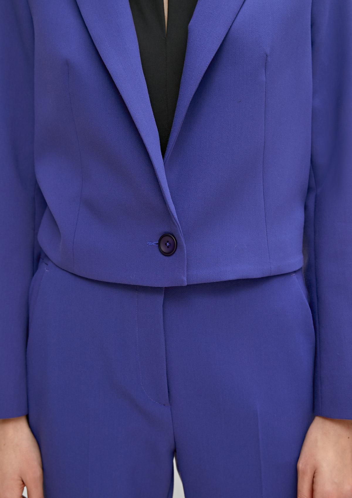 comma Indoor blazer in a cropped fit
