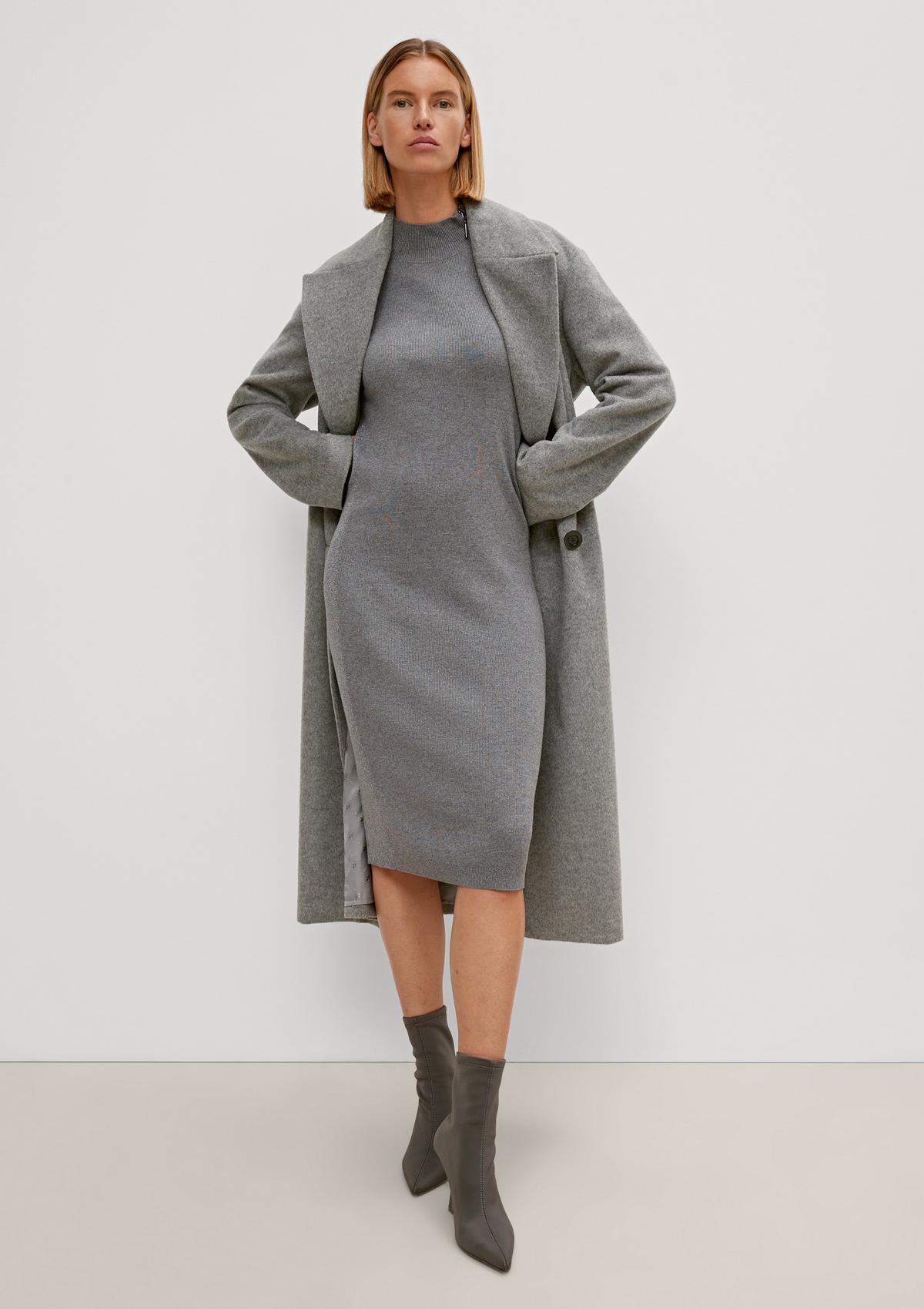 comma Knitted dress with a stand-up collar