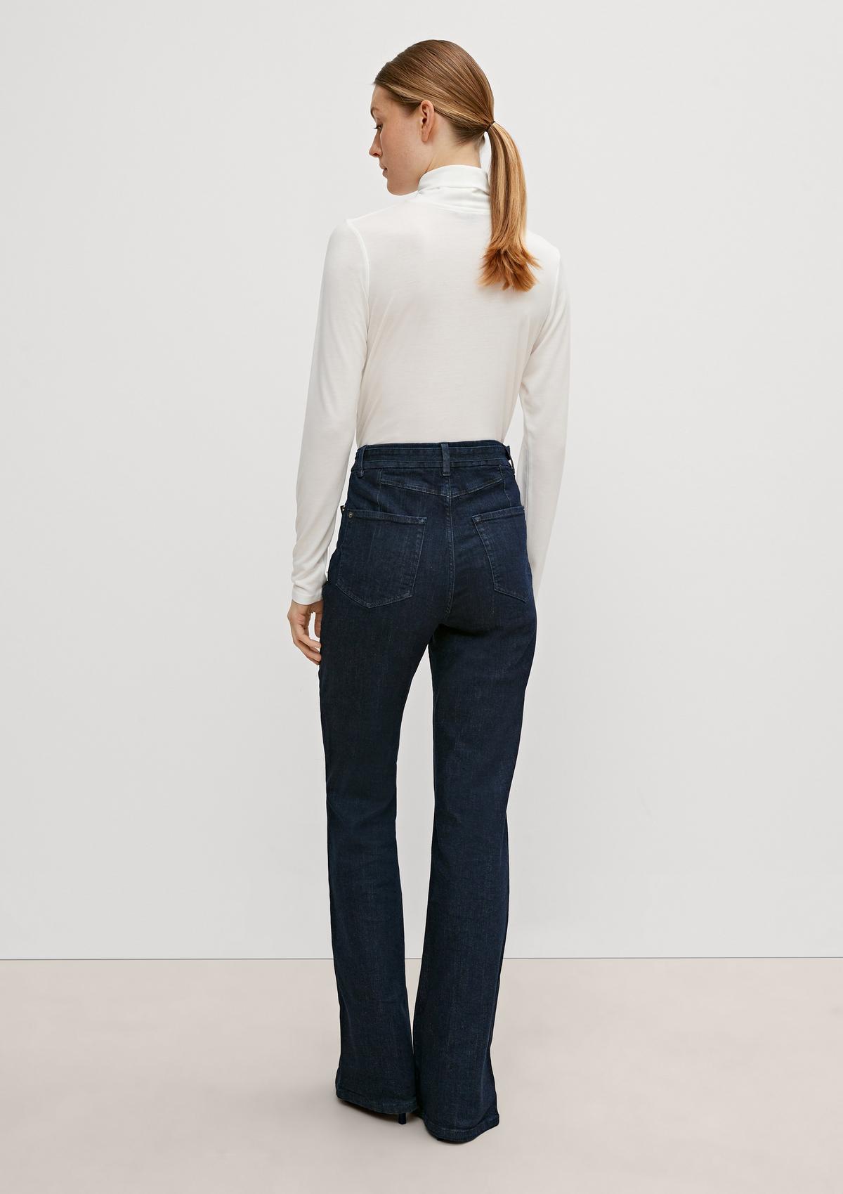 comma Relaxed: Jeans mit Flared Leg