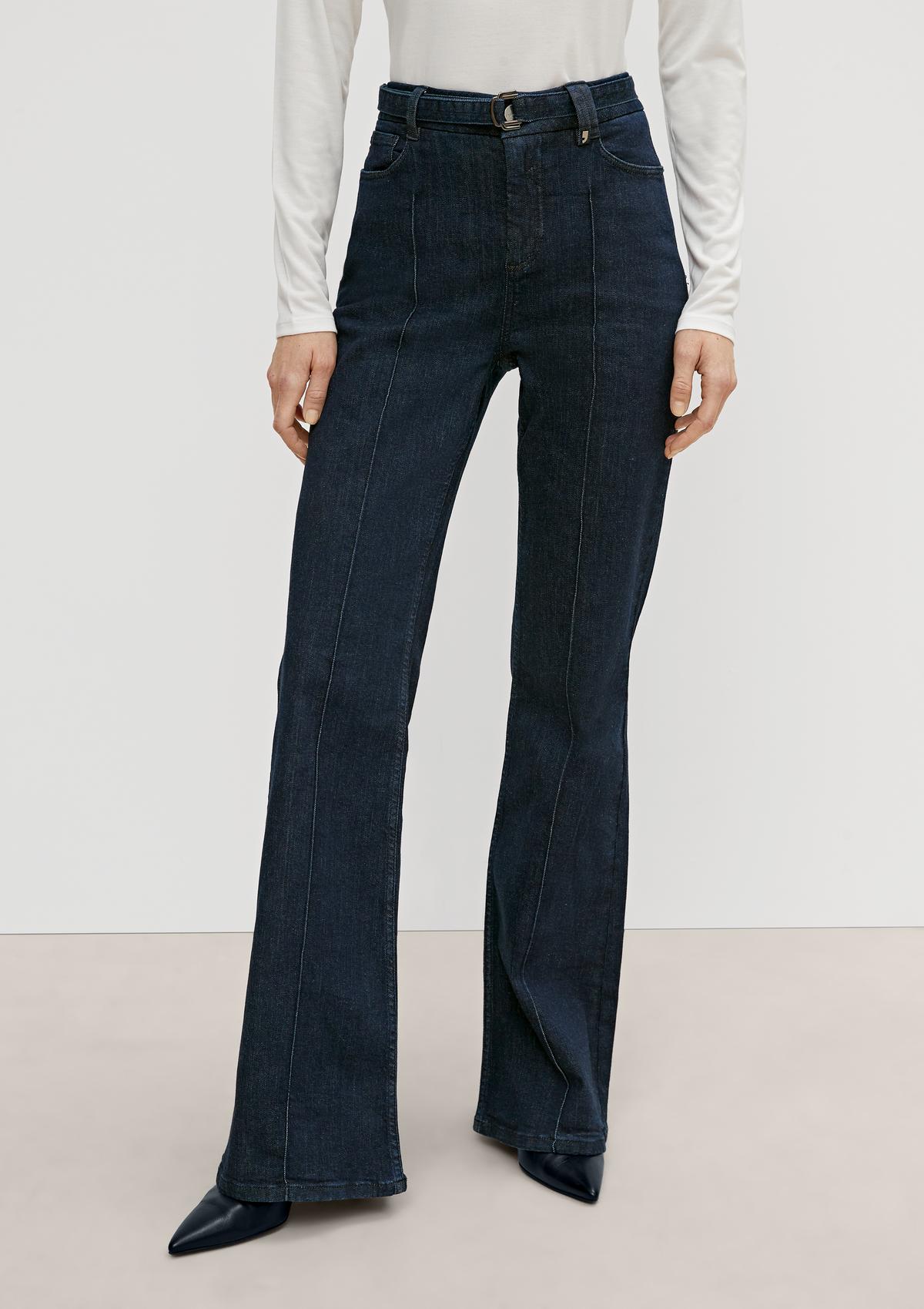 comma Relaxed: Jeans mit Flared Leg