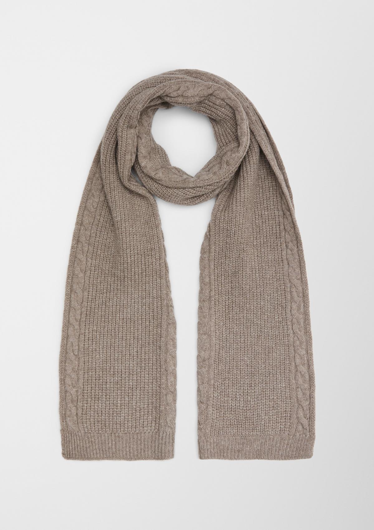s.Oliver Knitted scarf in a wool blend