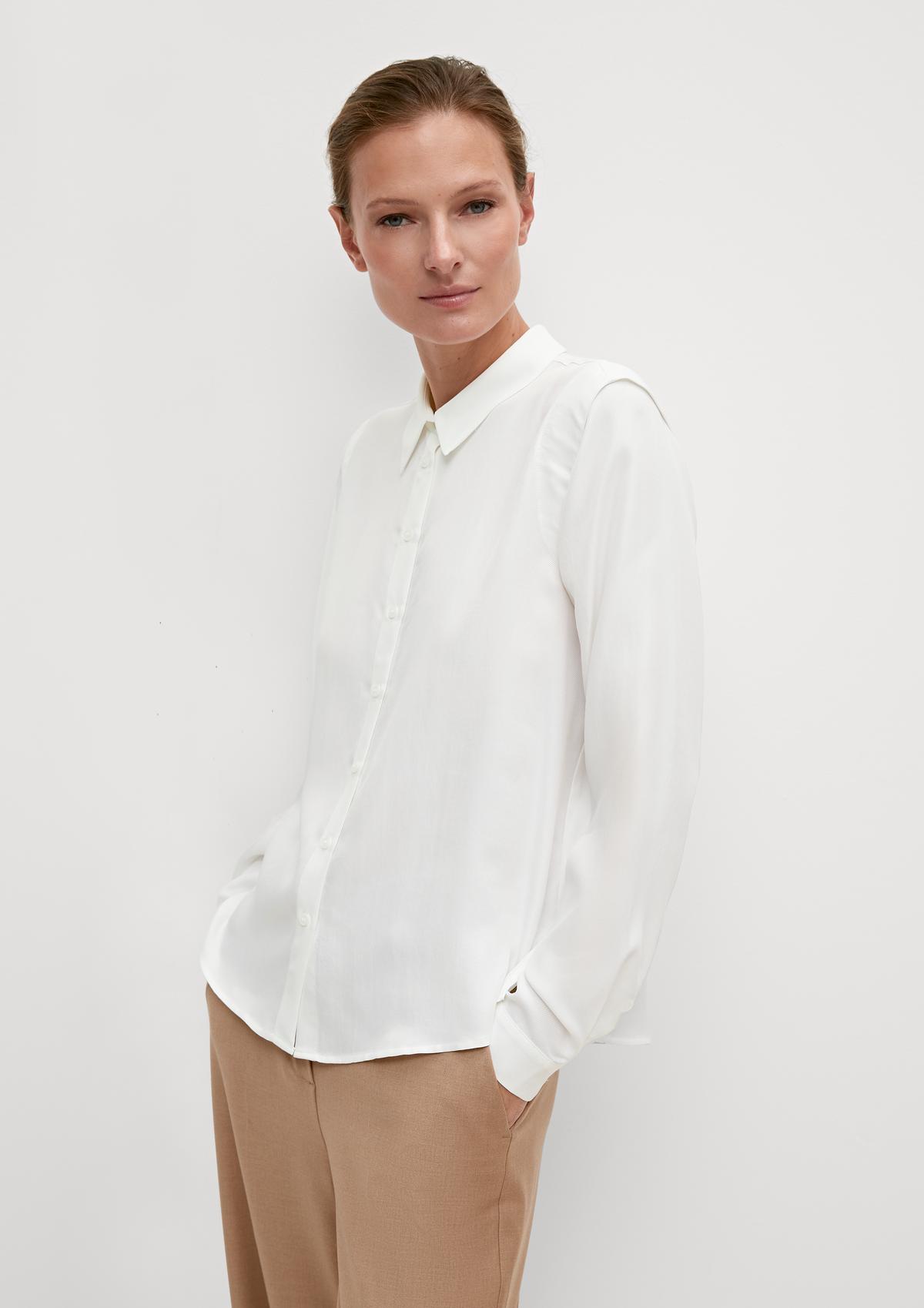 comma Blouse in a layered look