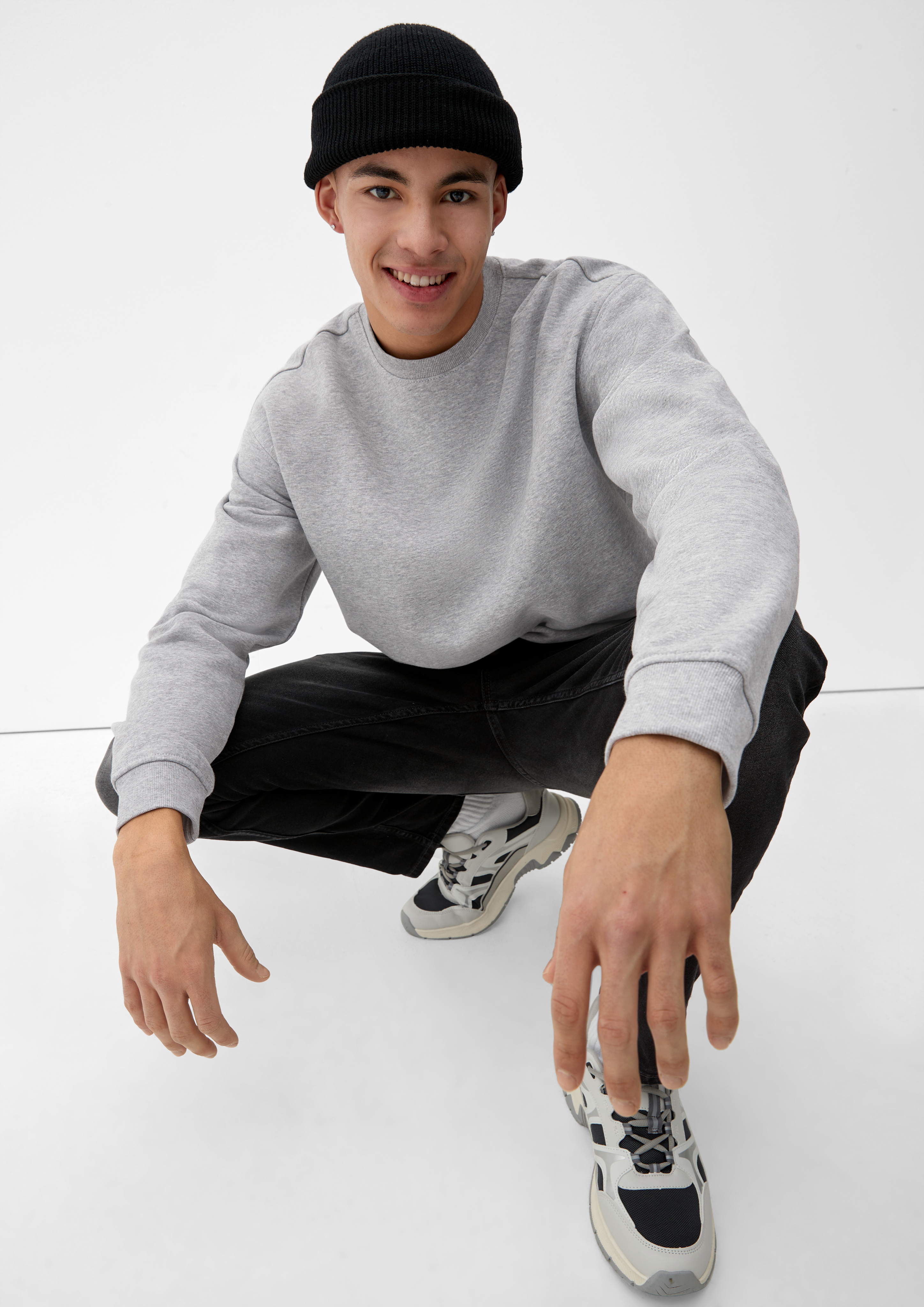 Sweatshirt in 94L0 & 99L0