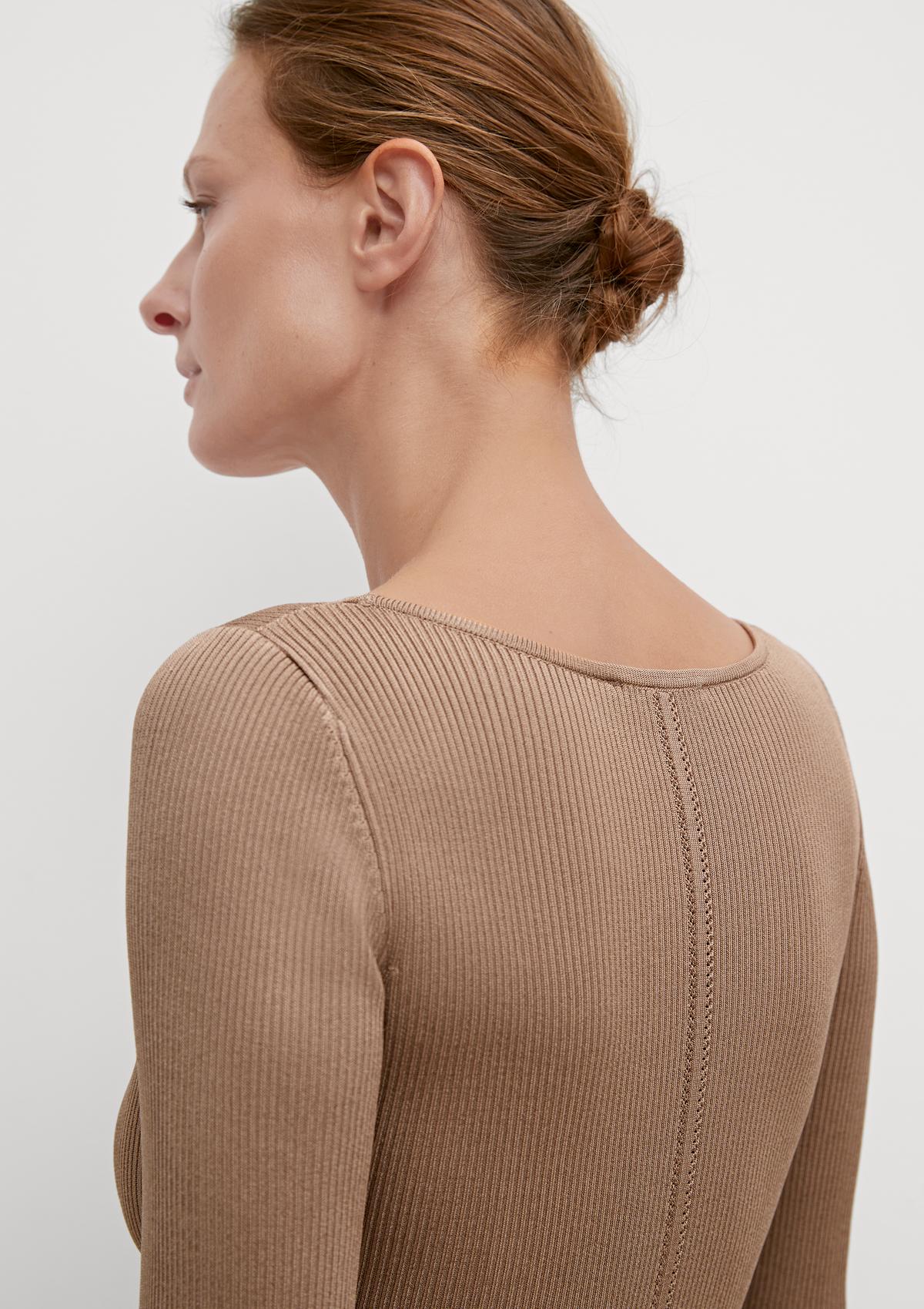 comma Knitted jumper in a viscose blend
