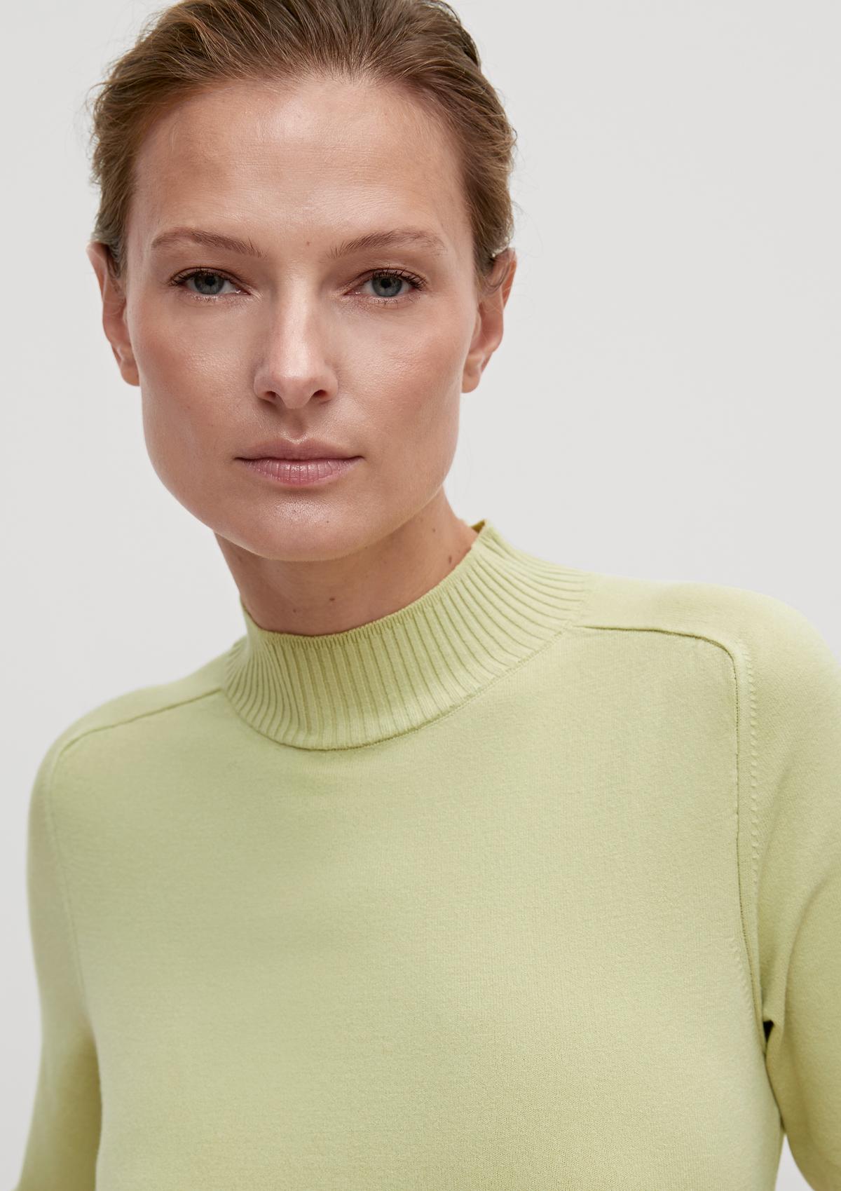 comma Knitted jumper with a stand-up collar