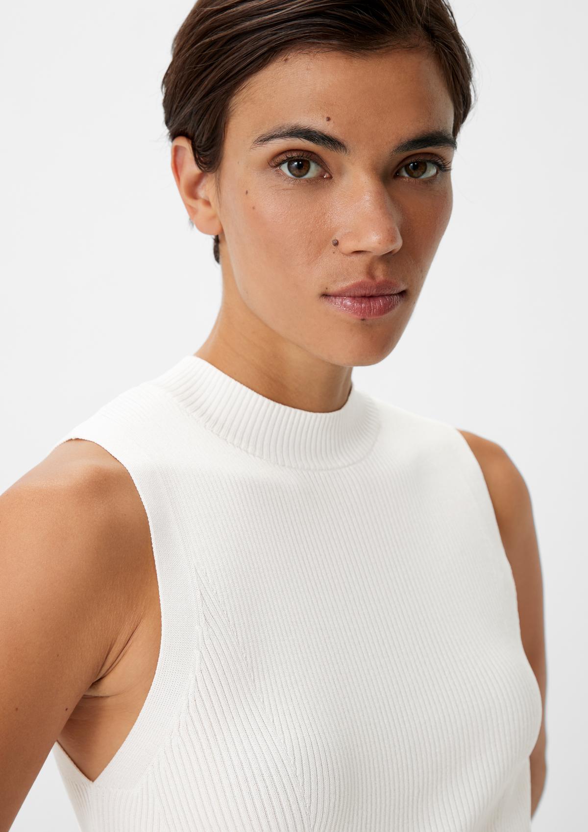 comma Sleeveless jumper with a ribbed texture