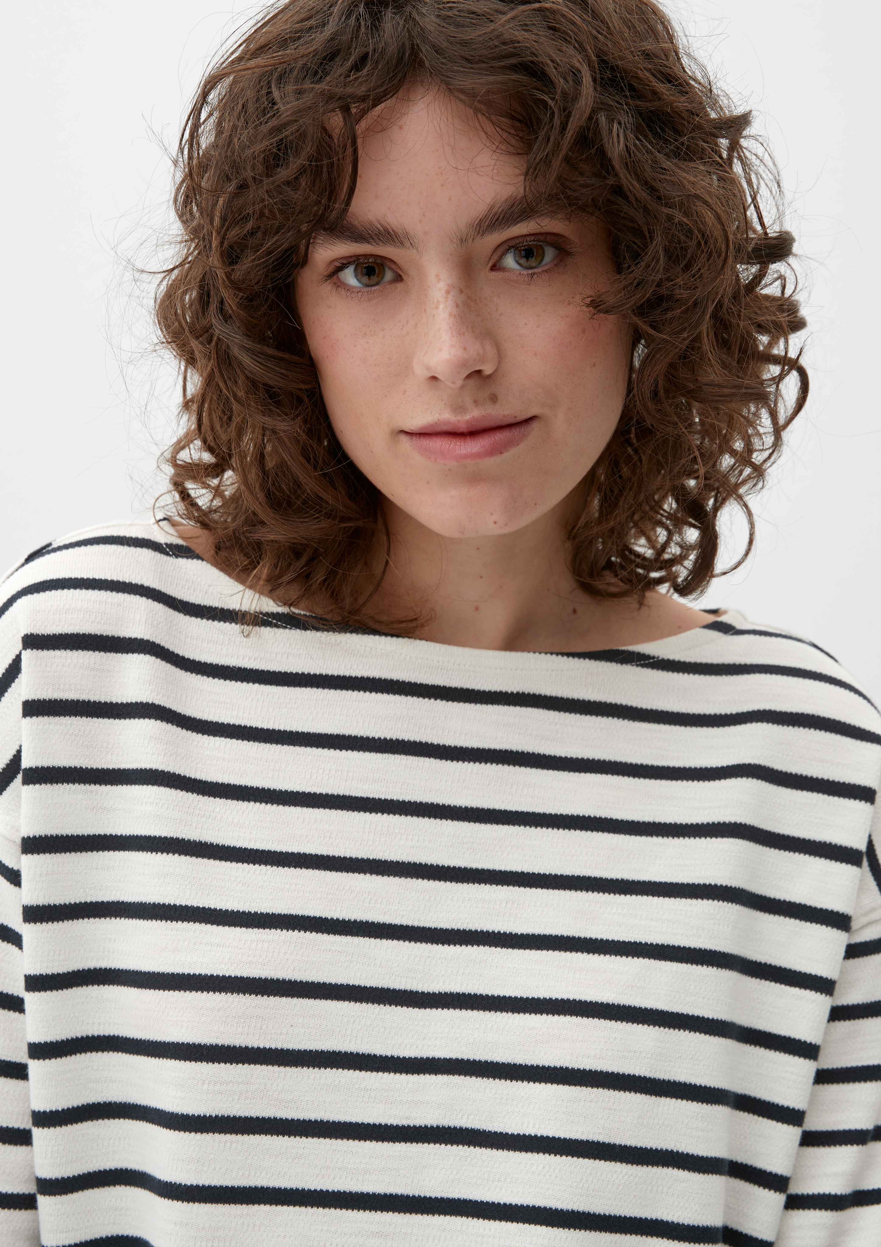 T-shirt in 59G2, 84G2 & 99G2