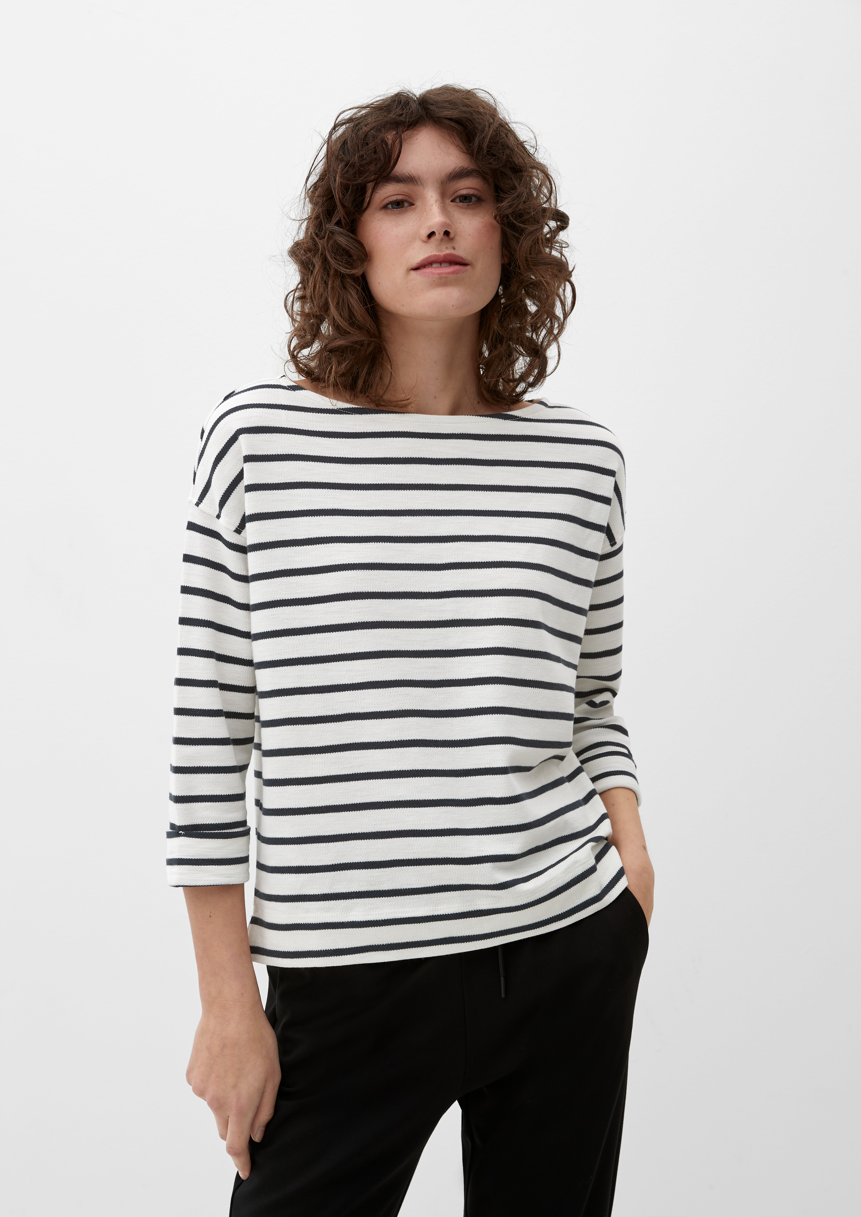 T-shirt in 59G2, 84G2 & 99G2