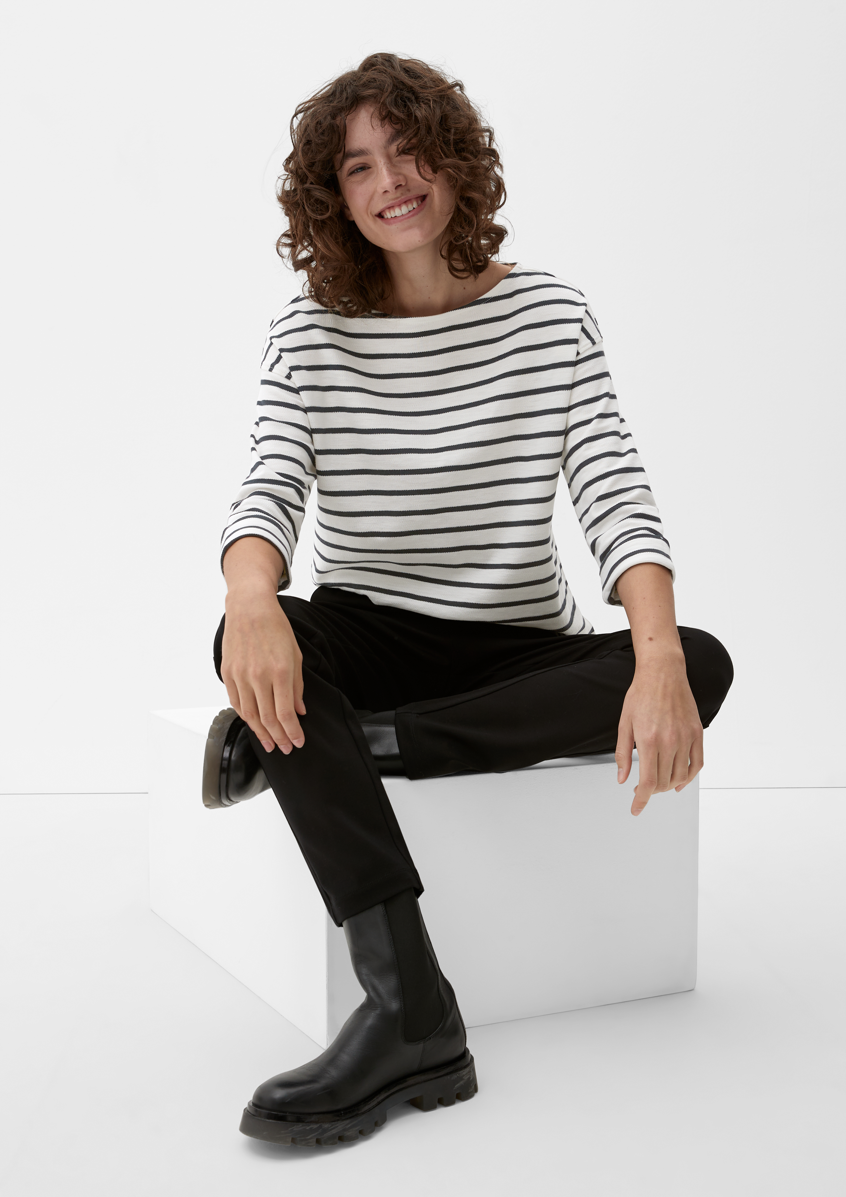 T-shirt in 59G2, 84G2 & 99G2