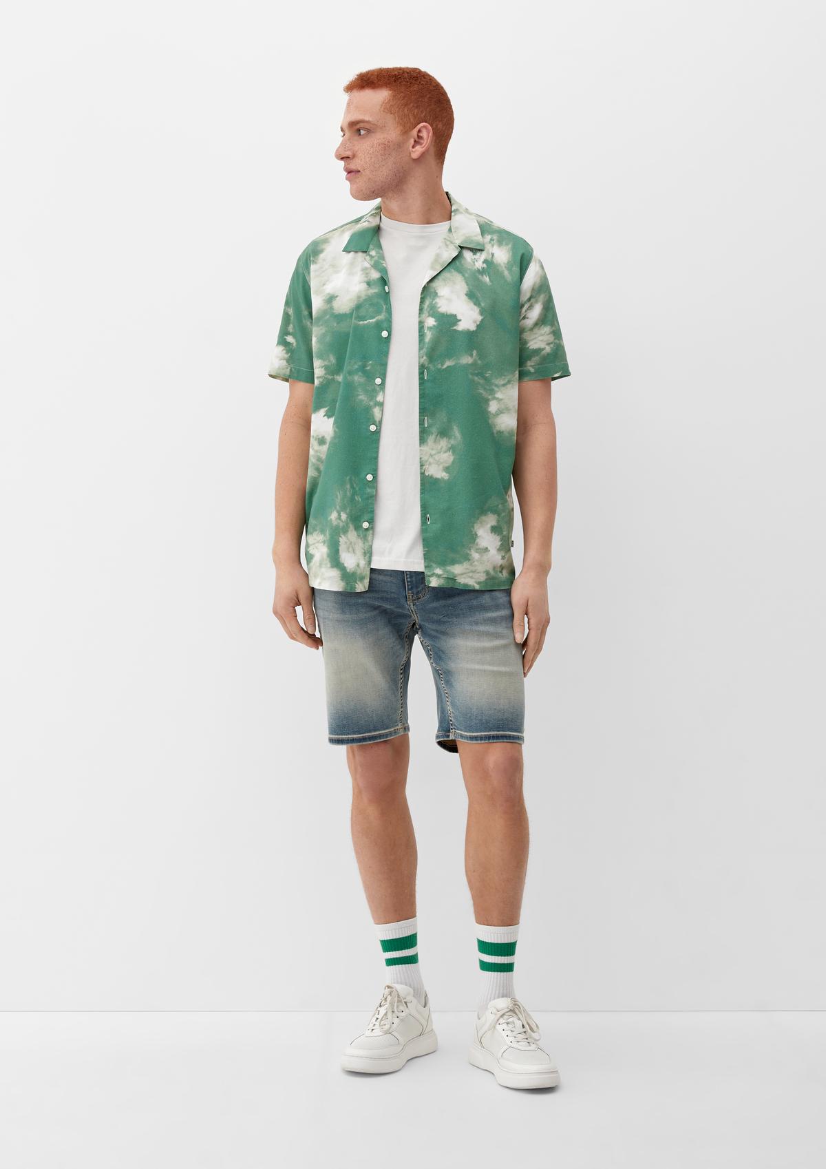 Short sleeve shirt with an all-over print - green
