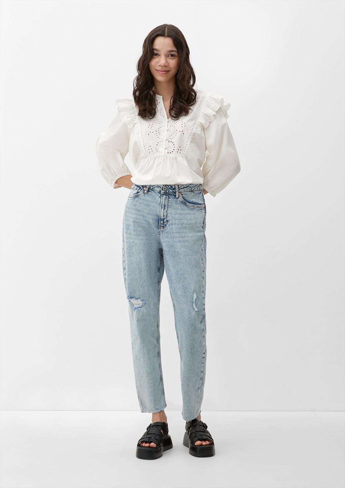 Relaxed : jean de coupe Mom Fit