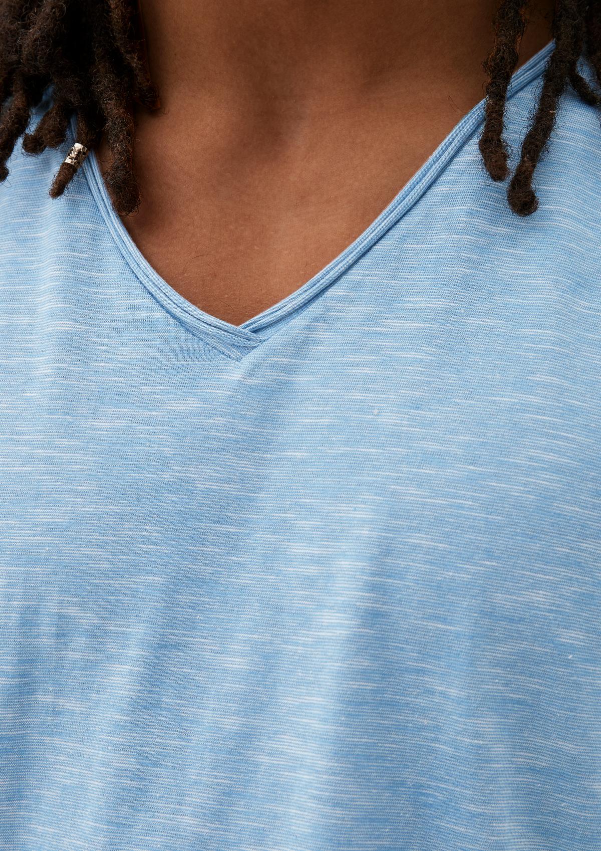 T-shirt with fine stripes - arctic blue