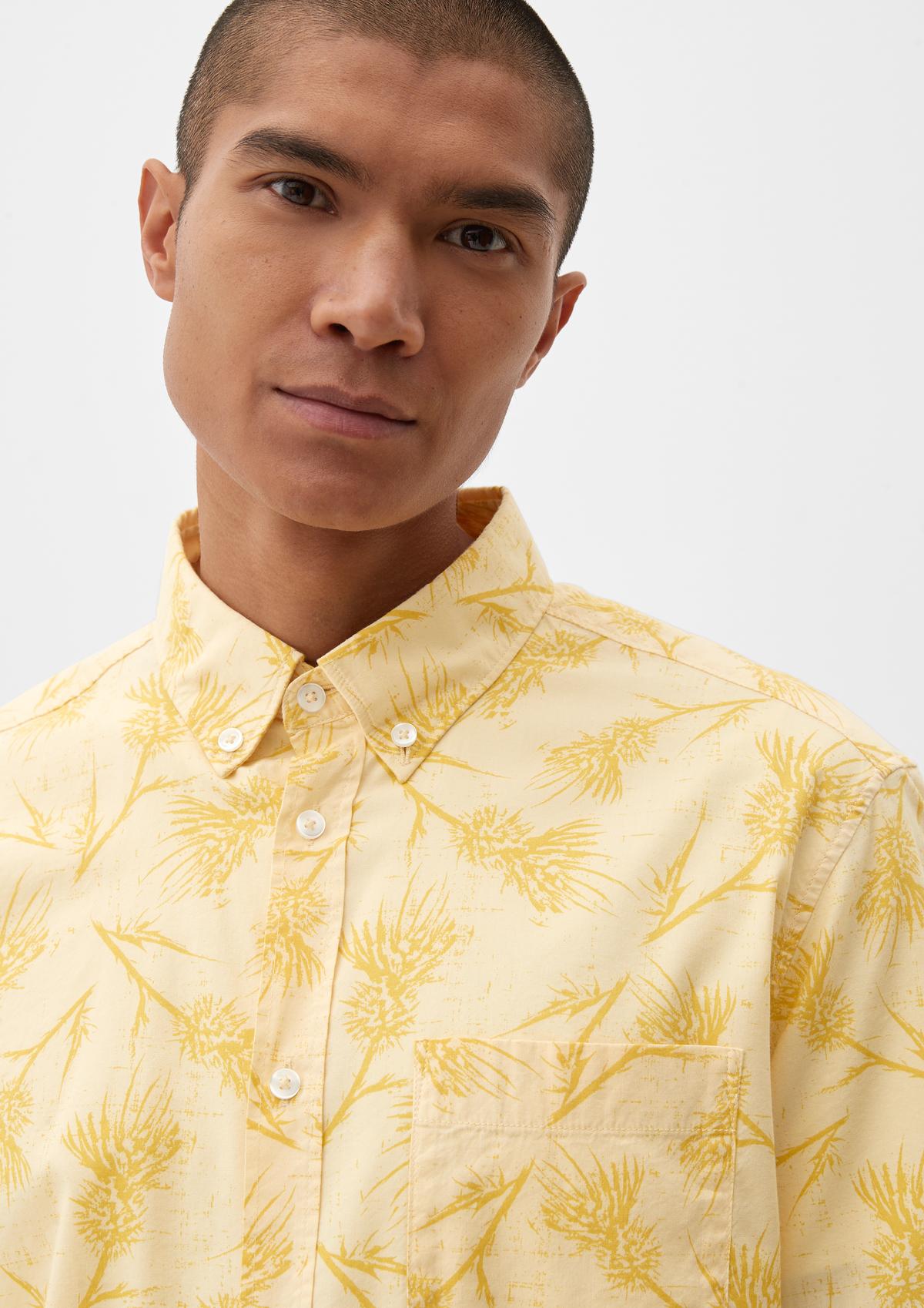 s.Oliver Short sleeve shirt with a button-down collar
