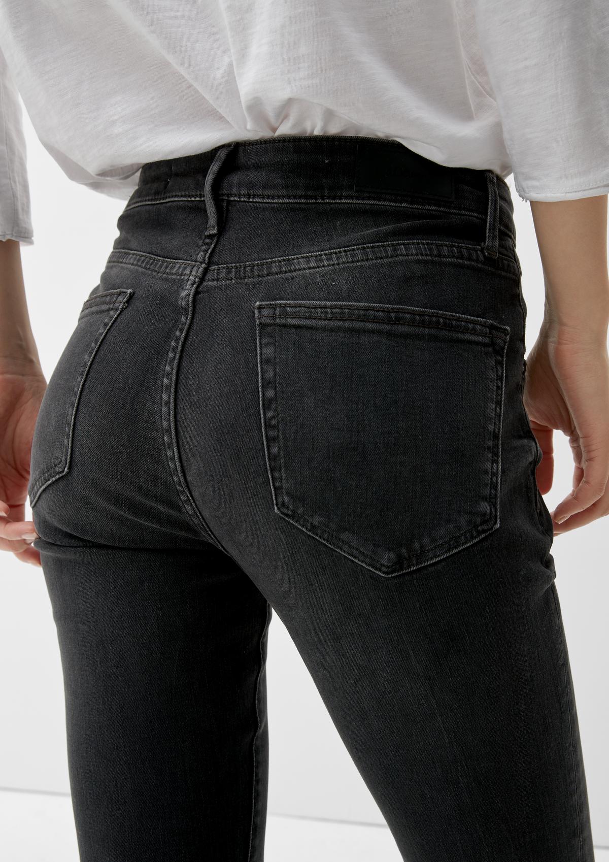 s.Oliver Slim: džíny s úzkými nohavicemi