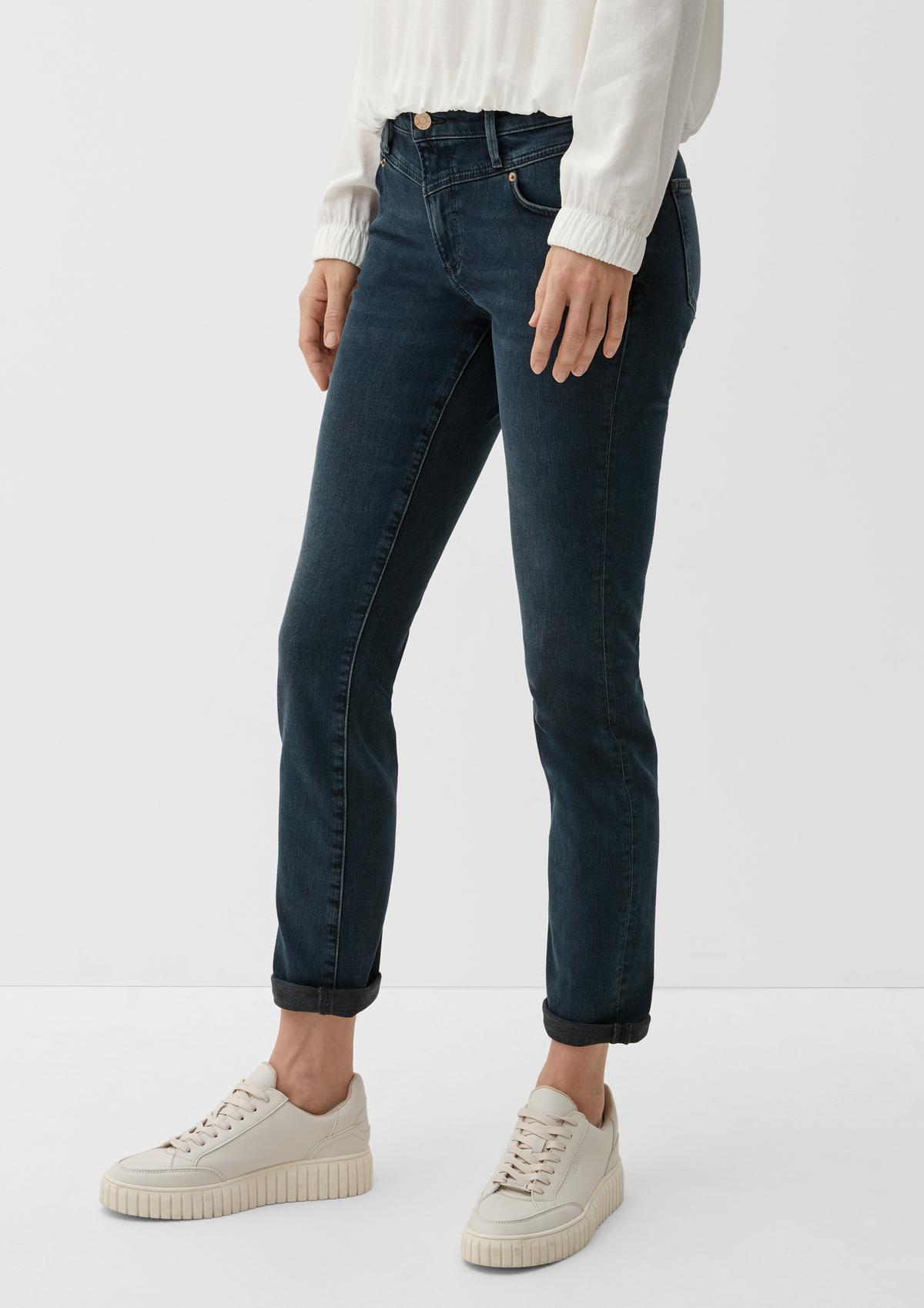 Slim fit: jeans with decorative stitching