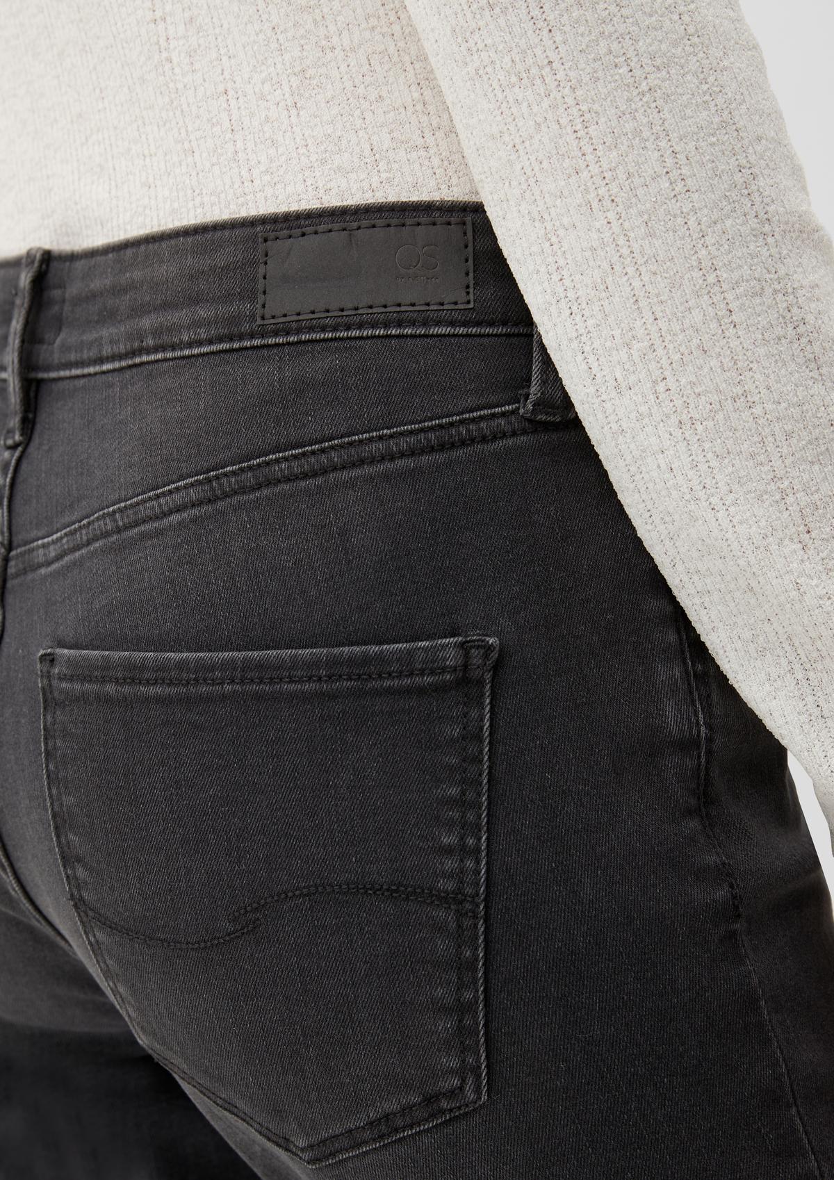 s.Oliver Slim: džíny s poničenými místy