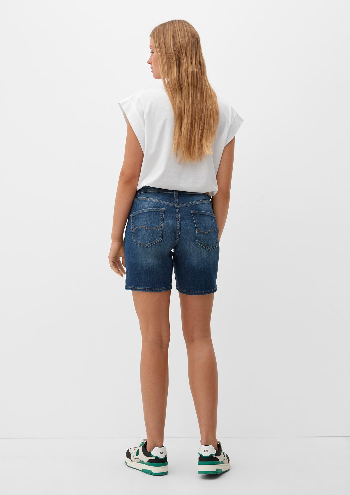 s.Oliver Jeans-Shorts Abby / Slim Fit / Mid Rise / Slim Leg