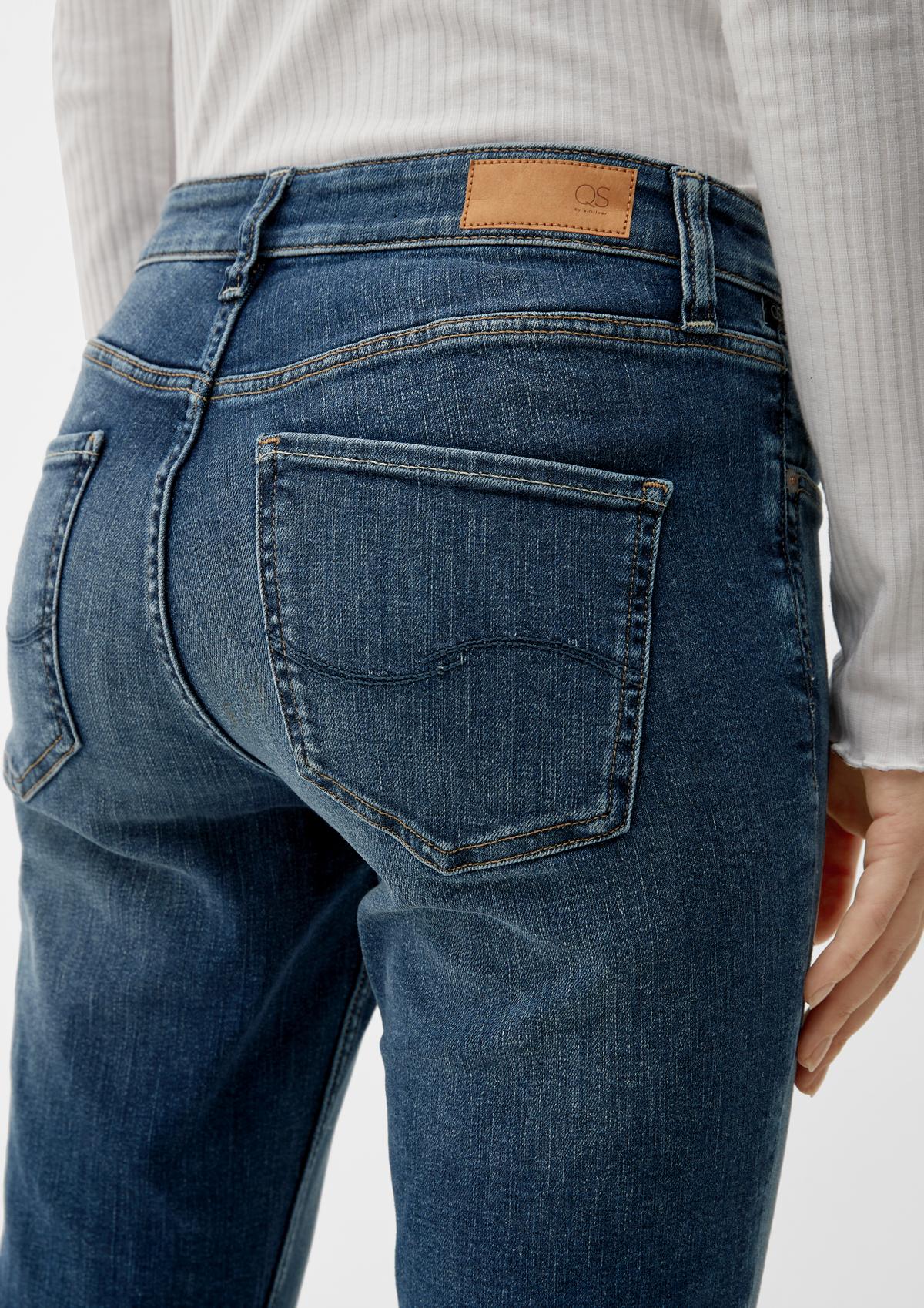 s.Oliver Slim: džínsy so zničeným efektom