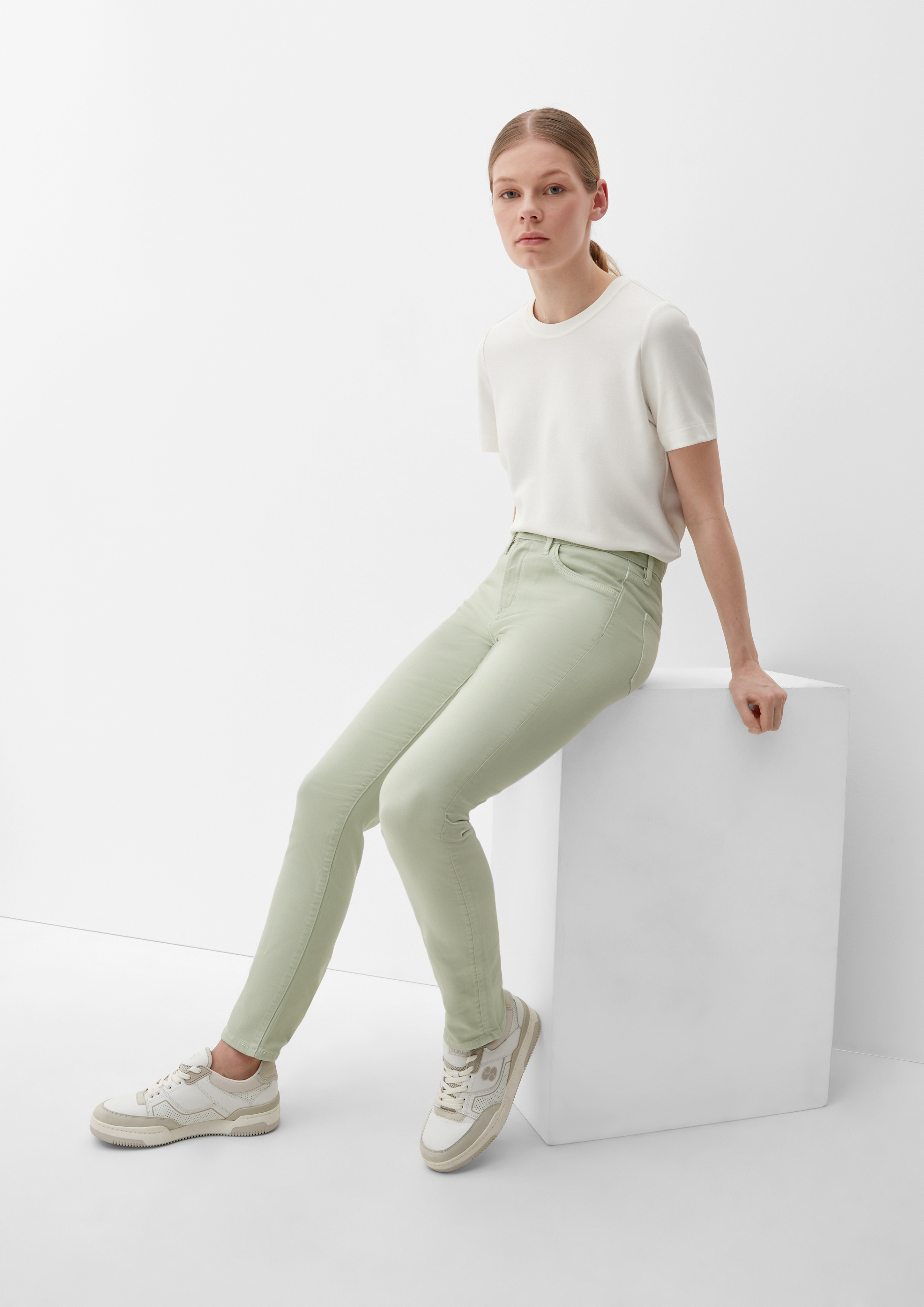 Jeans Betsy / Slim Fit / Mid Rise / Slim Leg - weiß | s.Oliver