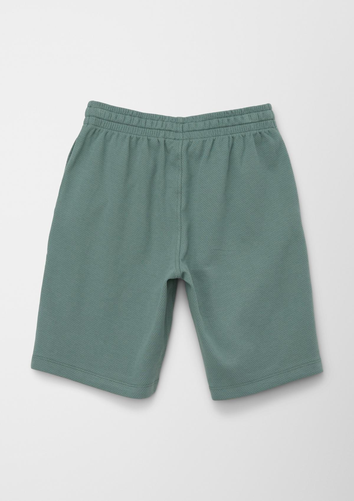 s.Oliver Regular: kratke hlače iz džersija s teksturo