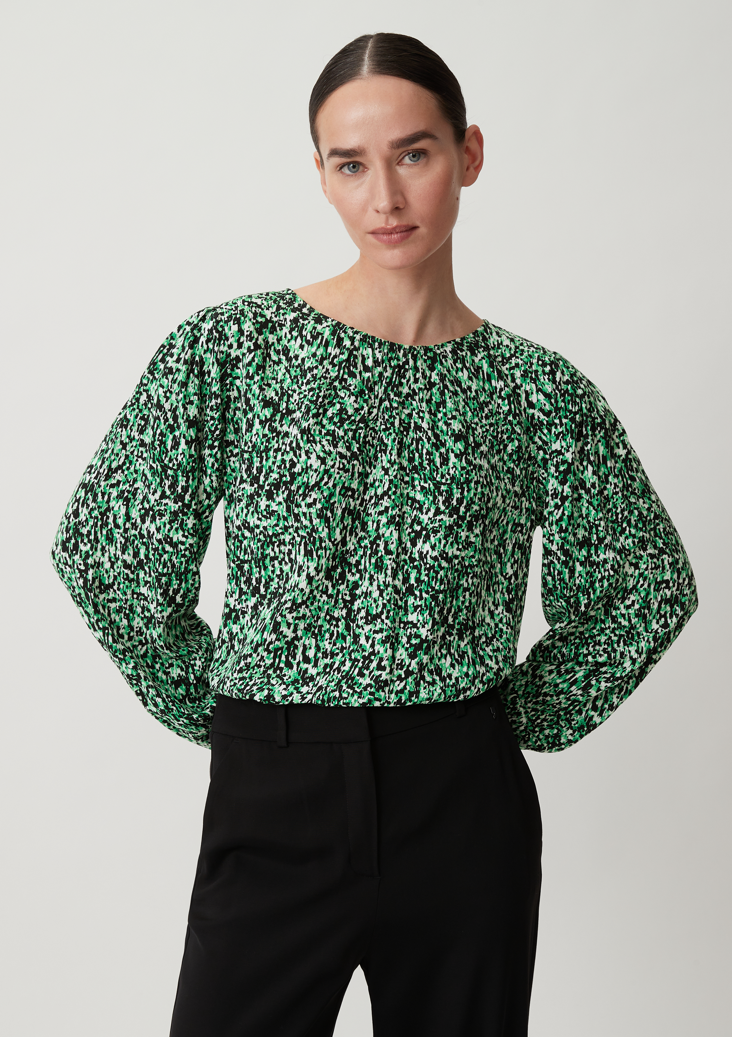 Viscose blouse with a dobby texture - black