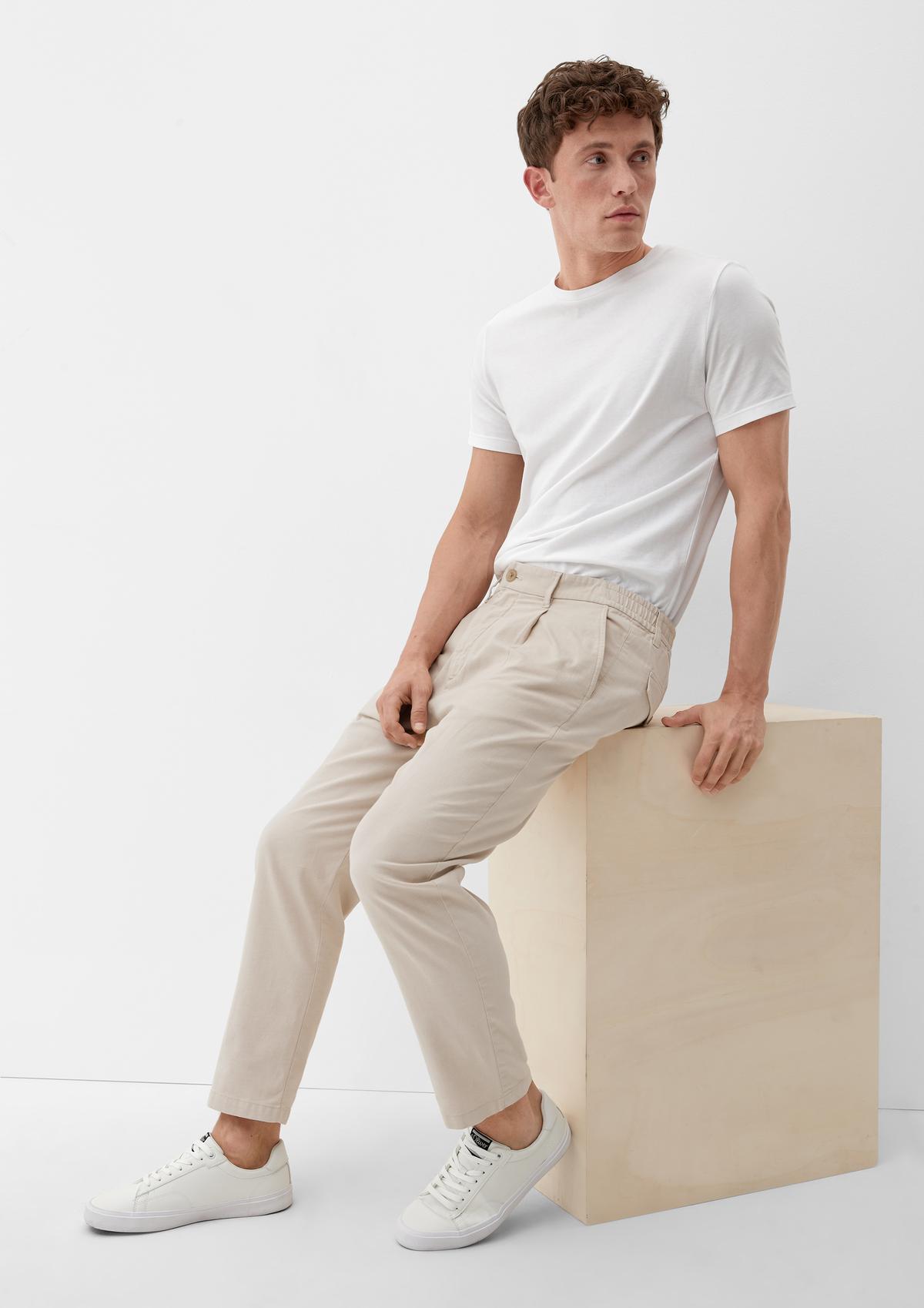 Relaxed fit: straight-leg trousers