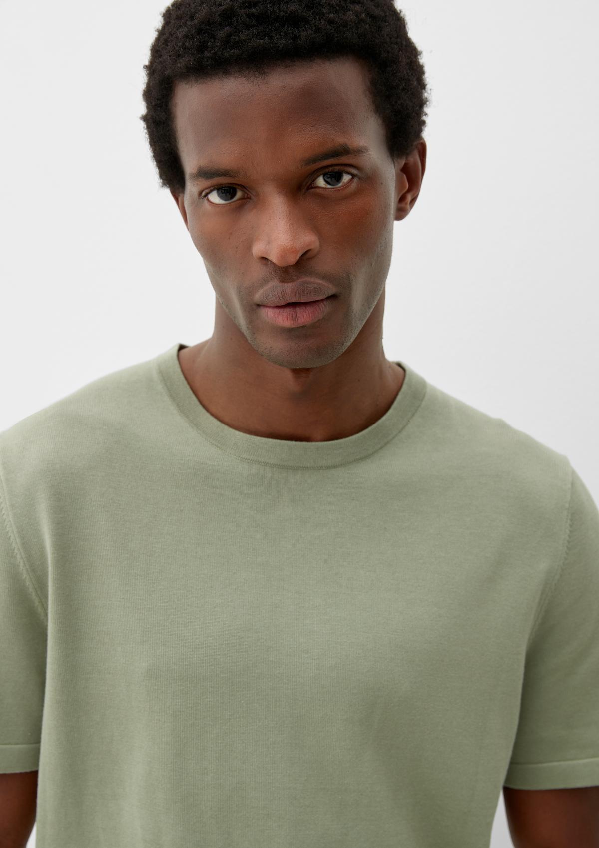 Knitted top with a crew - neck light olive