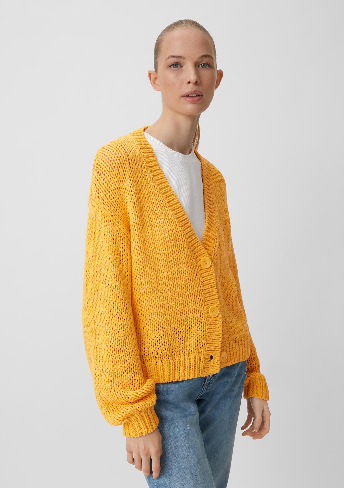 comma Cardigan with a logo detail