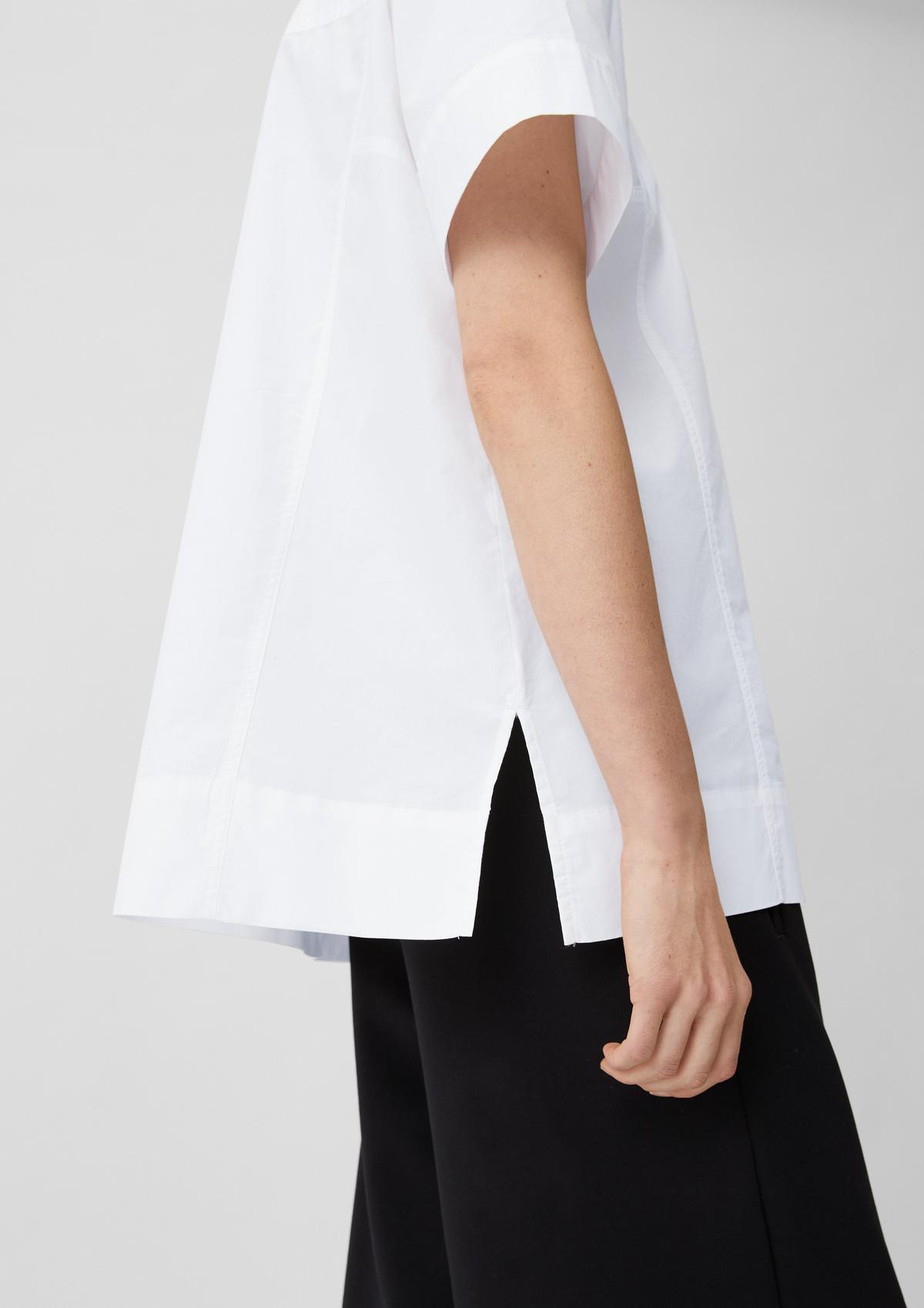 comma Blouse with an embroidered detail