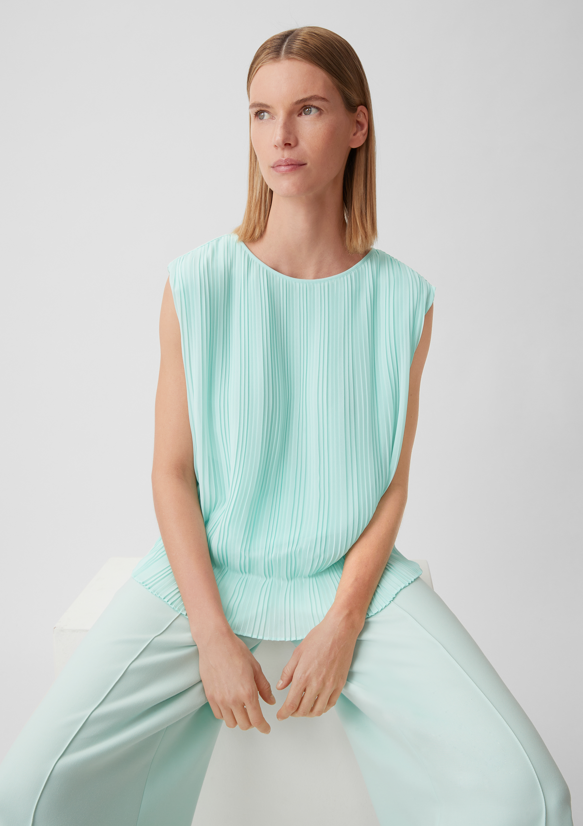 Chiffon blouse with pleats - pastel turquoise | Comma