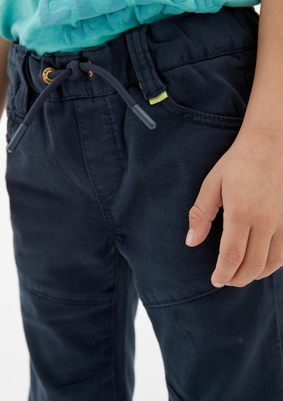 s.Oliver Slim: kalhoty s možností ohrnutí