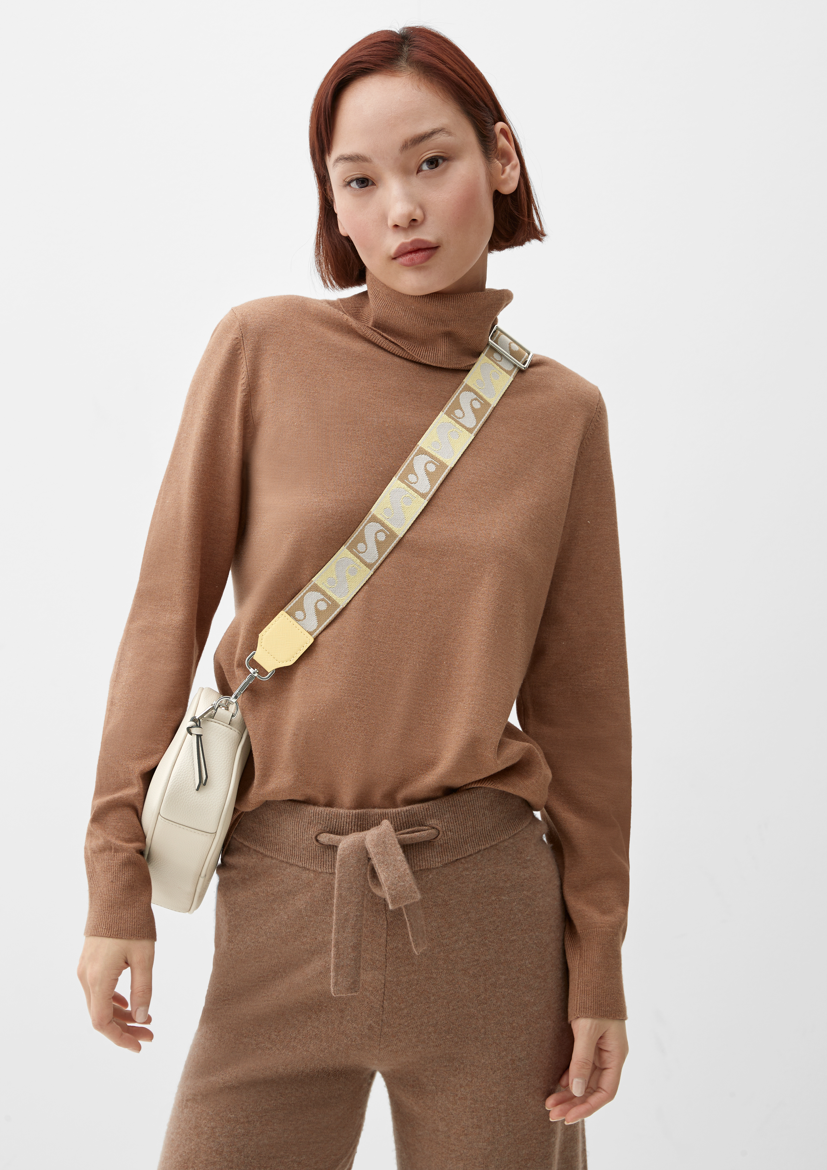 Bag strap with allover pattern yellow s.Oliver