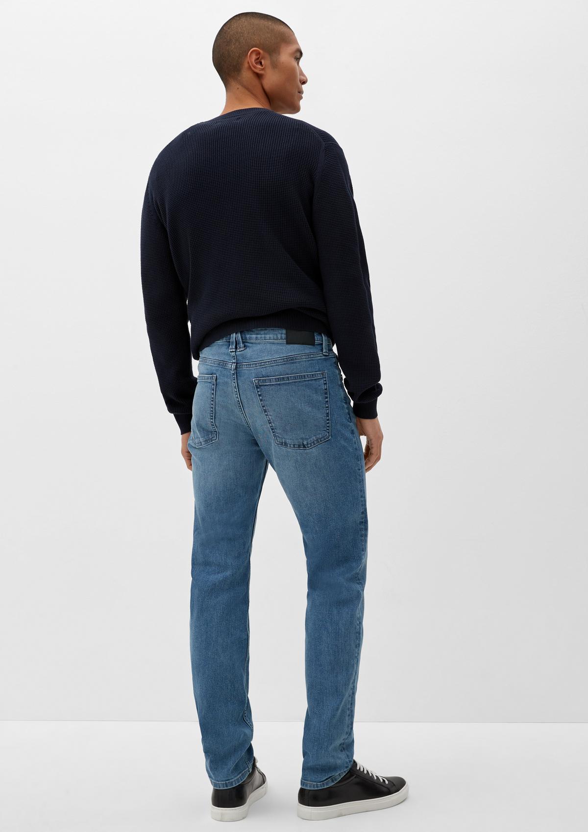 s.Oliver 360° Denim Slim: džínsy so spraným efektom