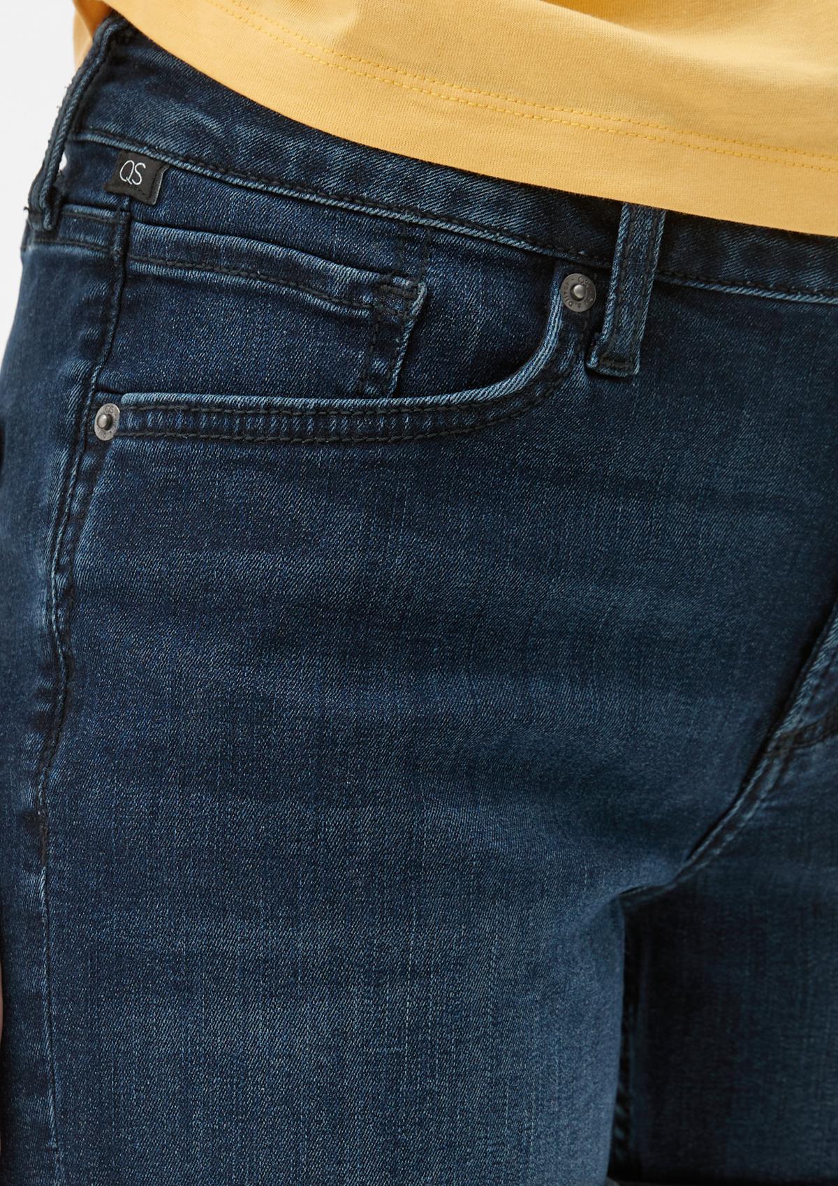 s.Oliver Regular: Kratke hlače spranega videza