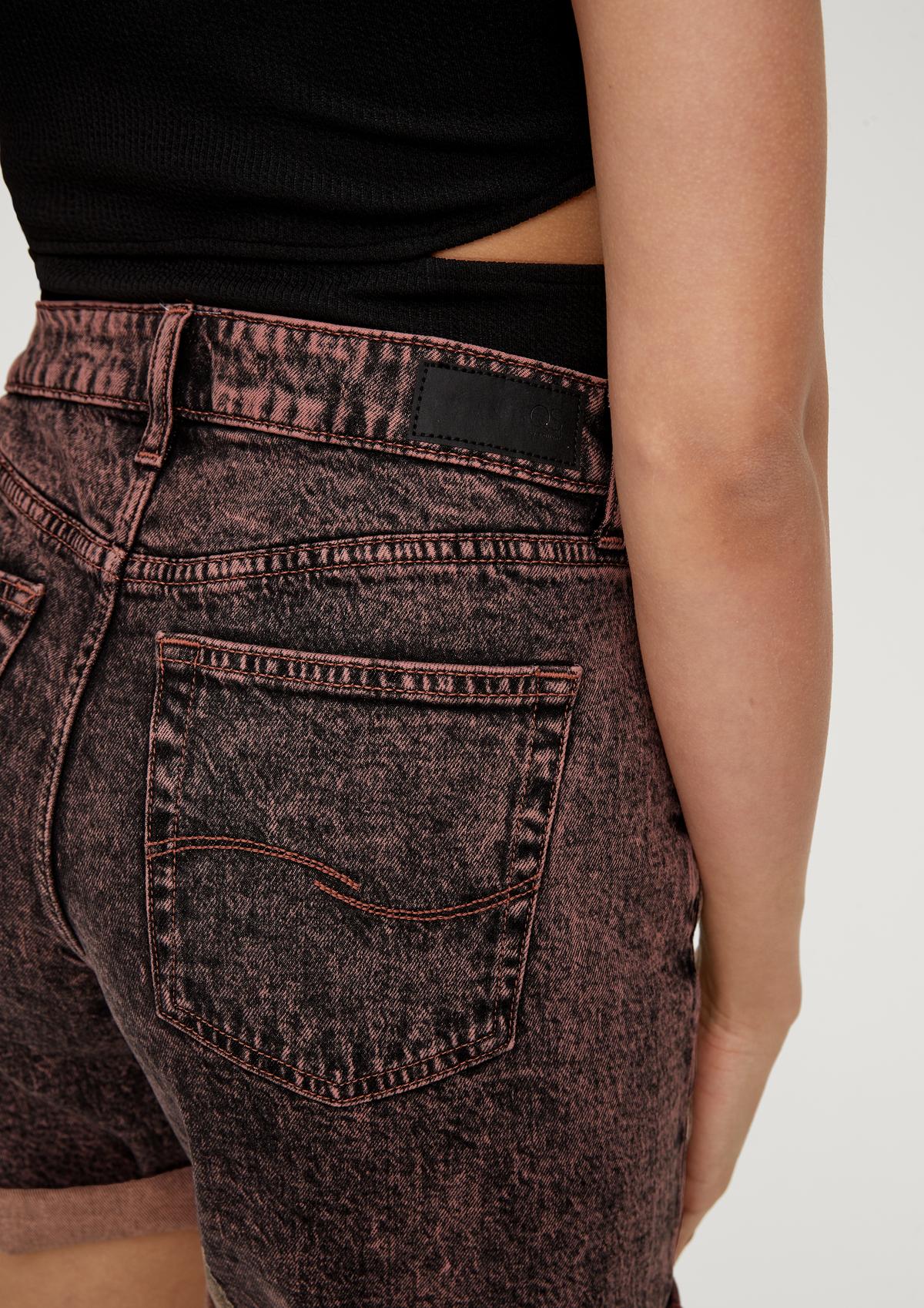 s.Oliver Mom Fit: džínsové šortky s pútkami na opasok