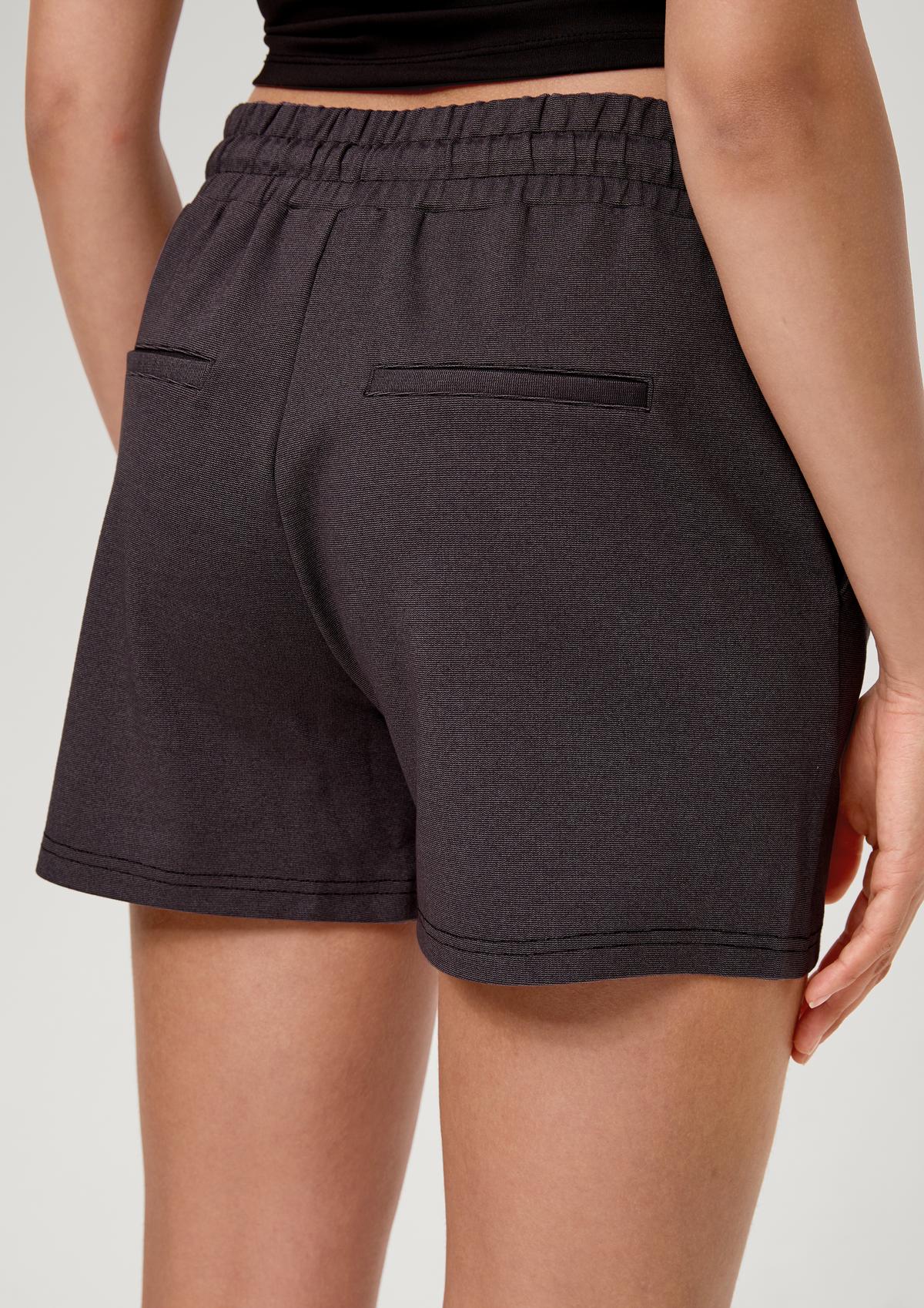 s.Oliver Regular fit: shorts in a viscose blend
