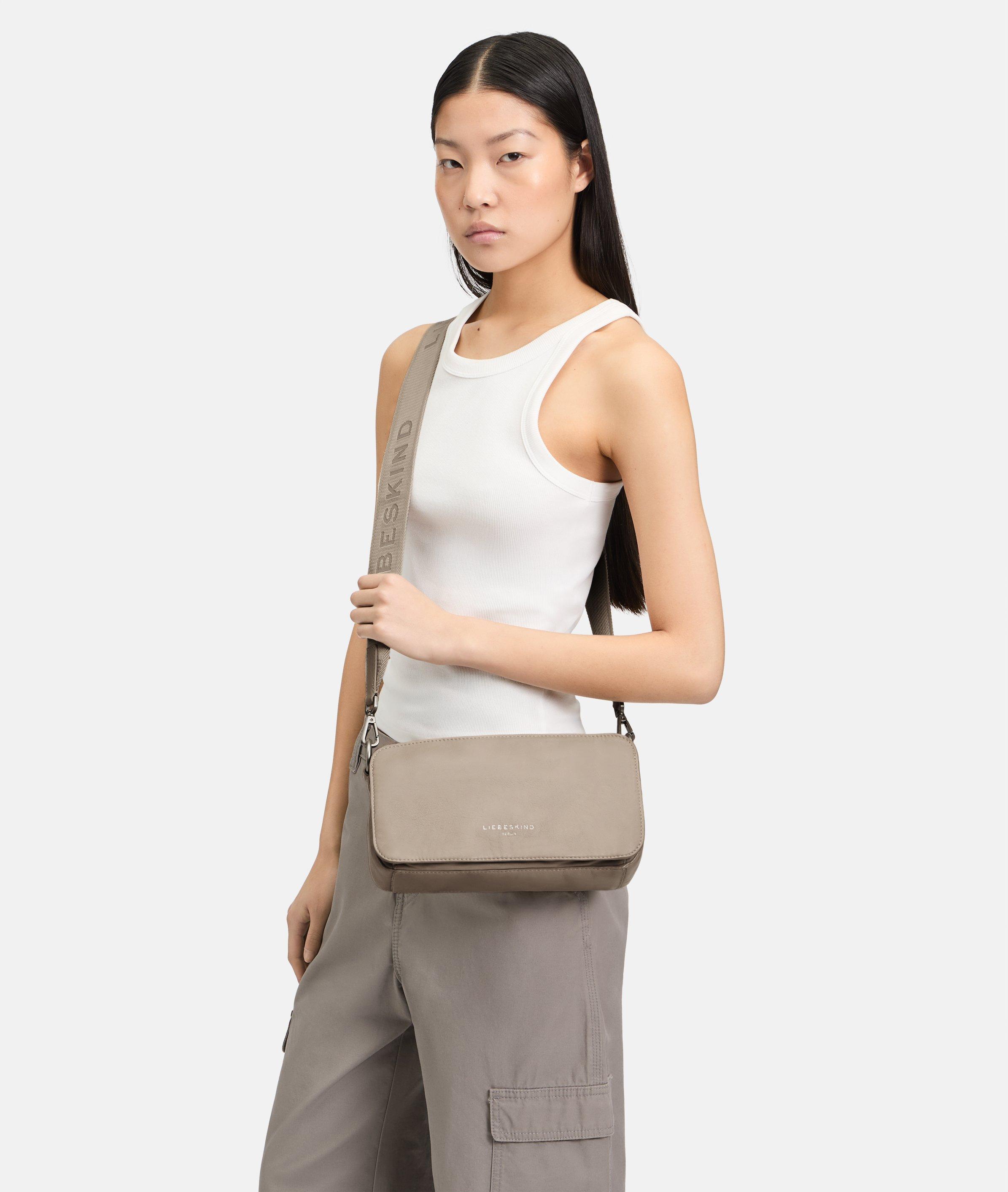 LIEBESKIND BERLIN Clarice Crossbody M