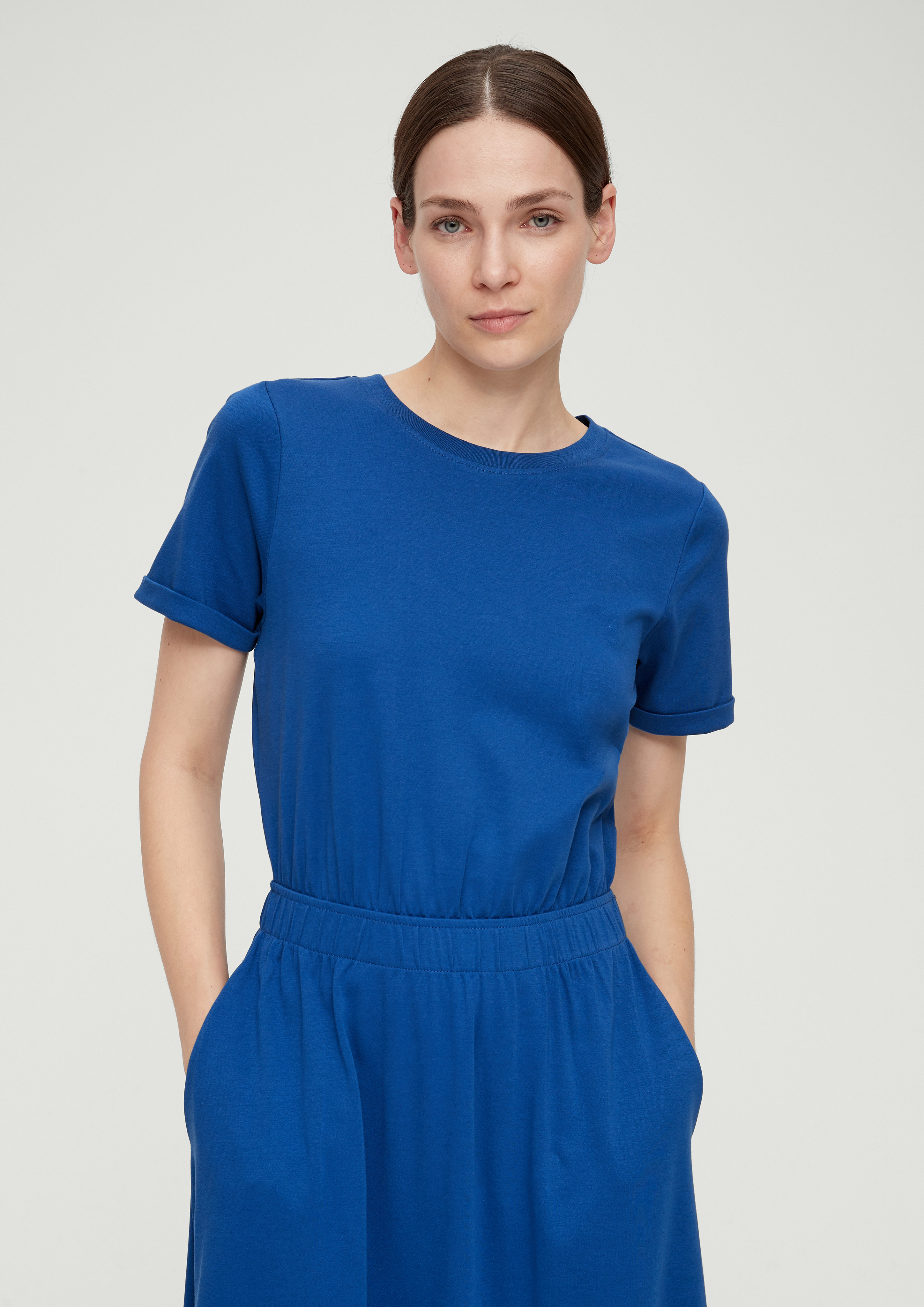 100% Lyocell midi dress with knot in royal blue